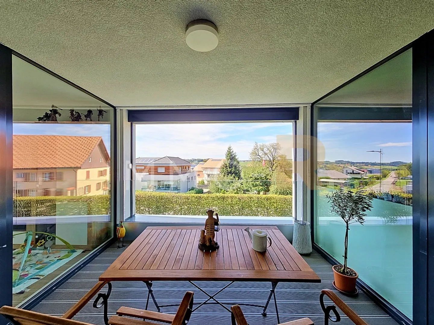 Incantevole e spazioso appartamento 4.5 con Loggia - Foto 1 di 12