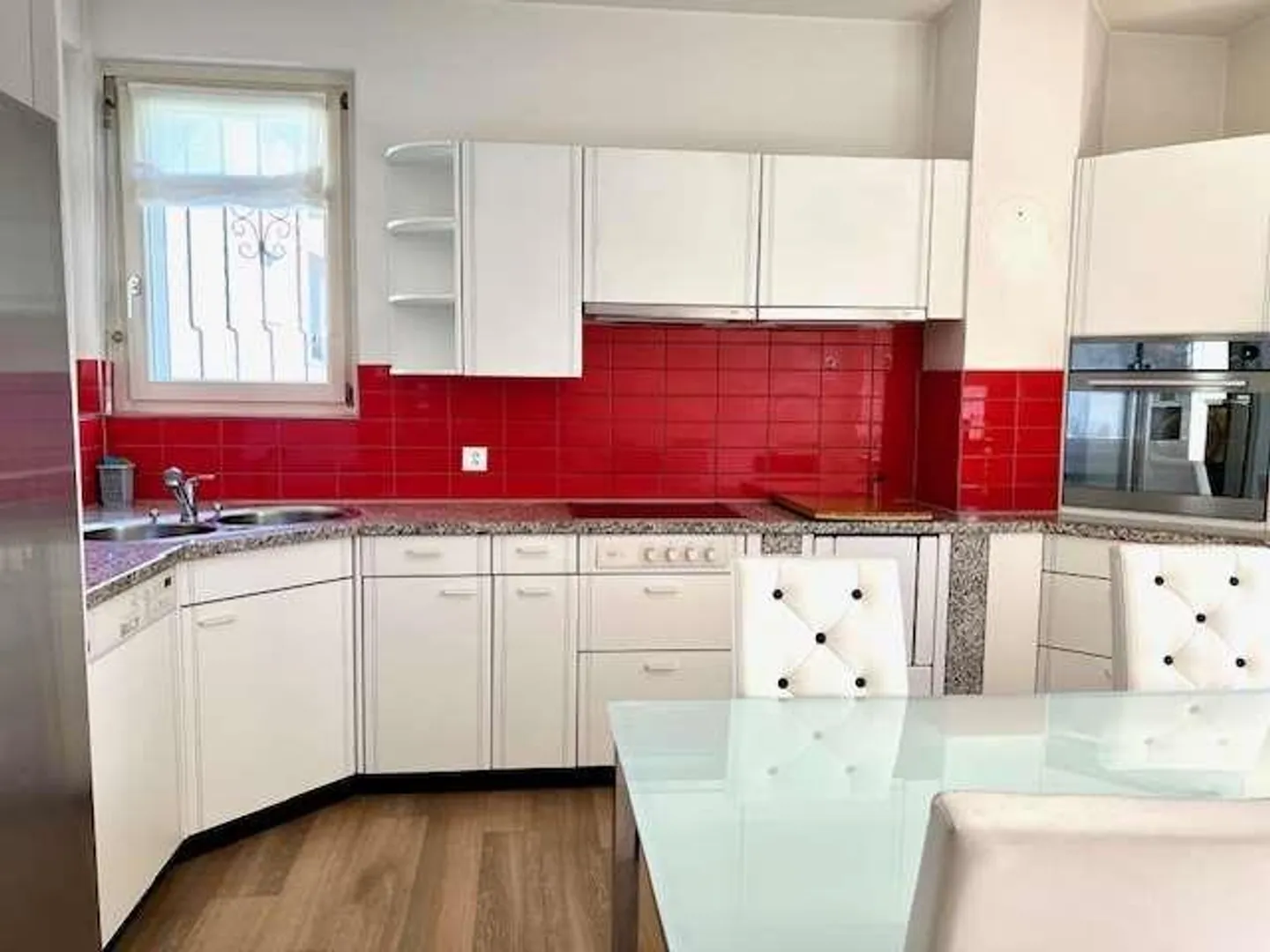 Einfamilienhaus mit Kamin und Garten - Foto 9 von 13