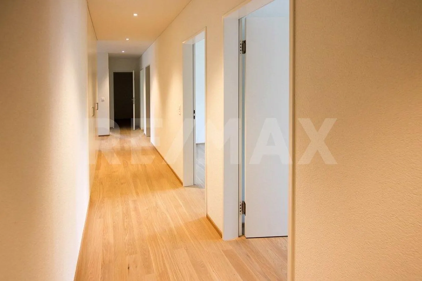 Appartement 4.5 pièces - Foto 4 von 8