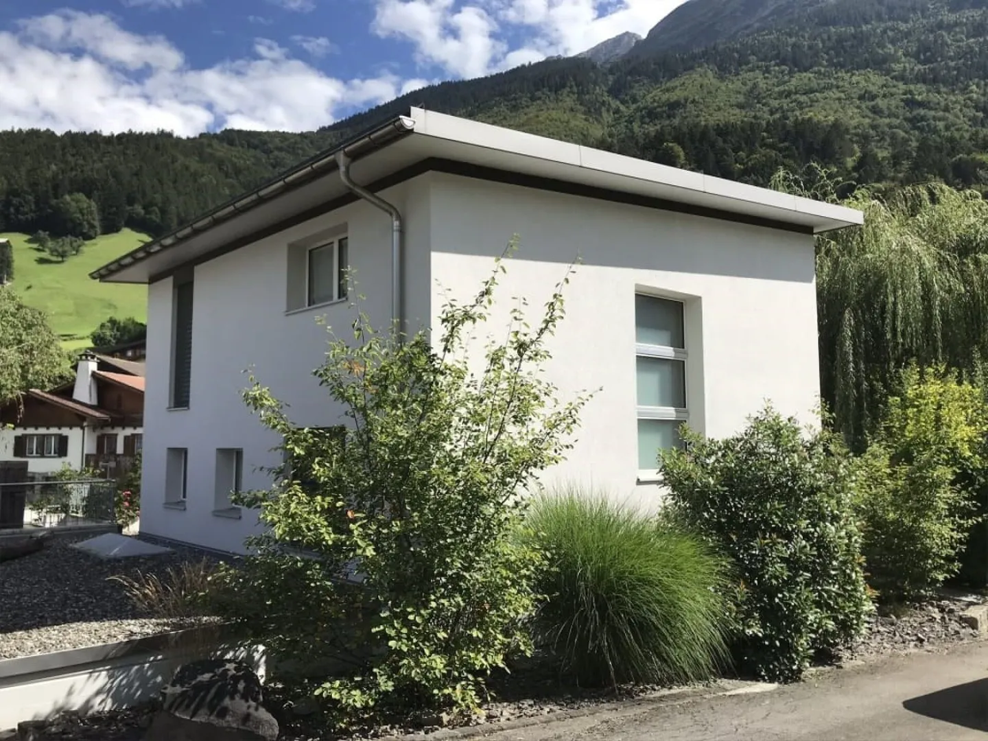 Casa unifamiliare a zero energia indipendente in un'oasi verde con orto e alberi da frutto - Foto 5 di 15