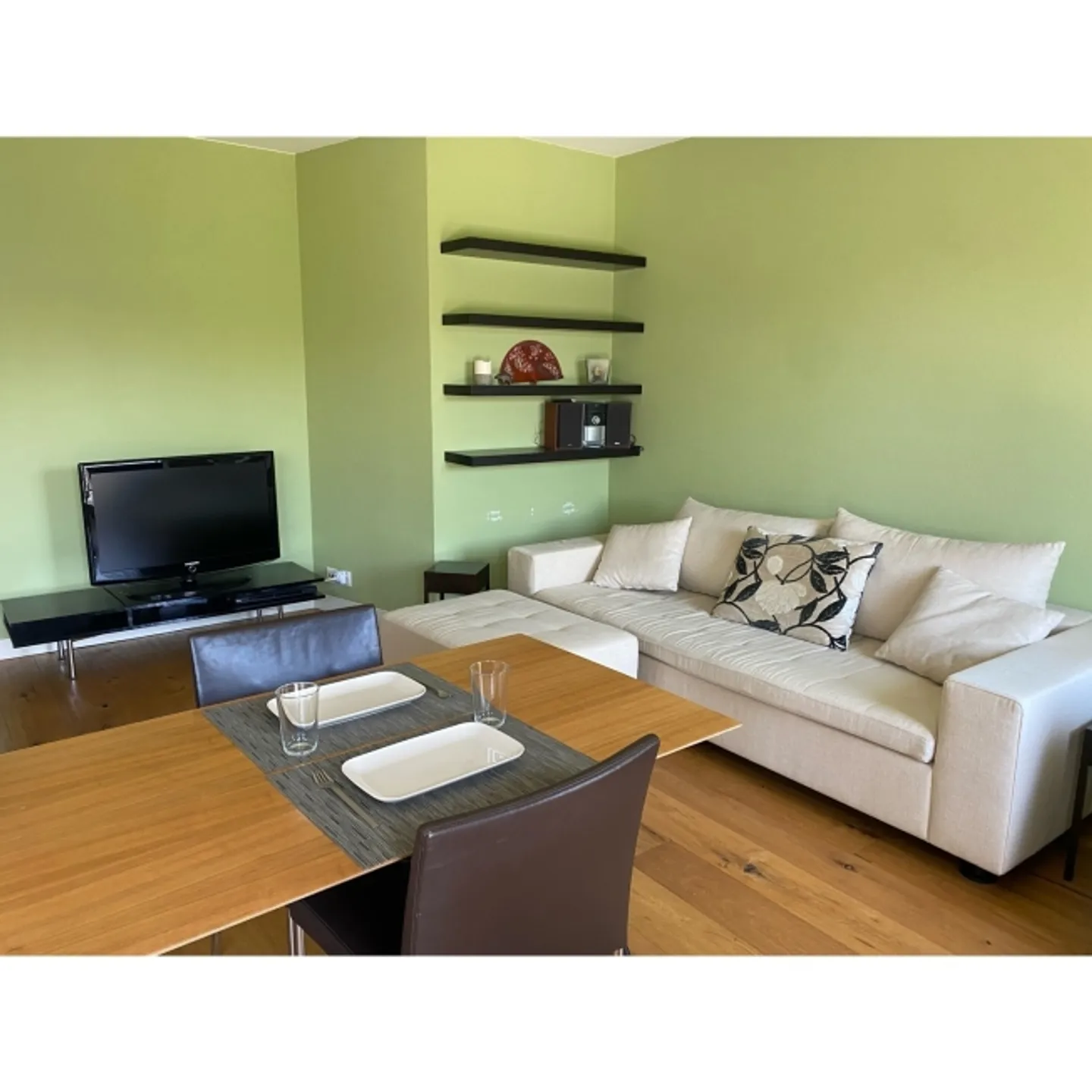 3½ ROOM APARTMENT IN BASEL - BREITE, FURNISHED, TEMPORARY - Photo 2 of 9