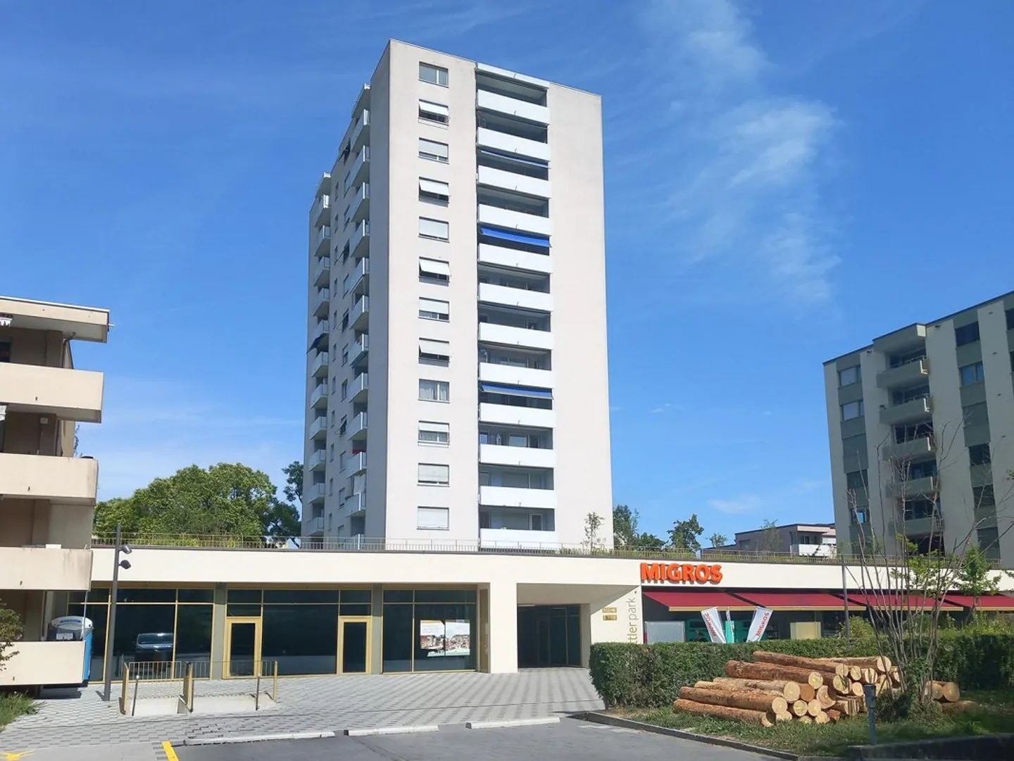 Appartamento ristrutturato di 3 stanze in affitto a Spreitenbach! - Foto 1 di 11
