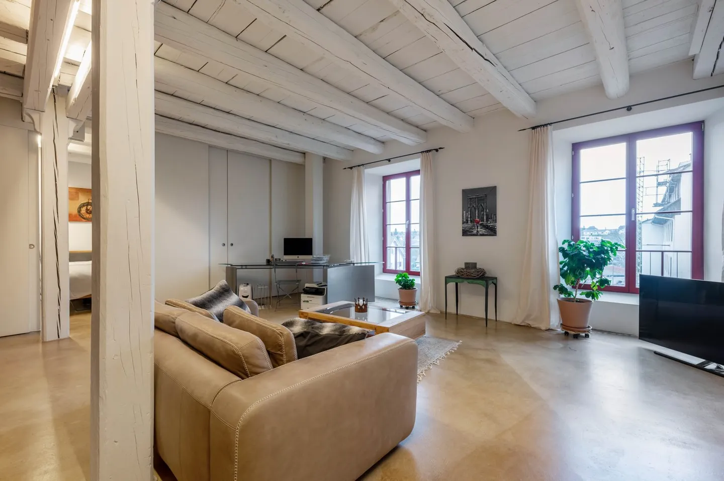 Stylish Living in a Historic Spinning Mill - Photo 6 of 12