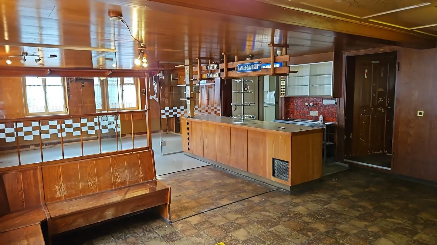 Ehemaliges Restaurant Sternen Turbenthal (für Wohnzweck / Gewerbe nutzbar) - Foto 2 di 2