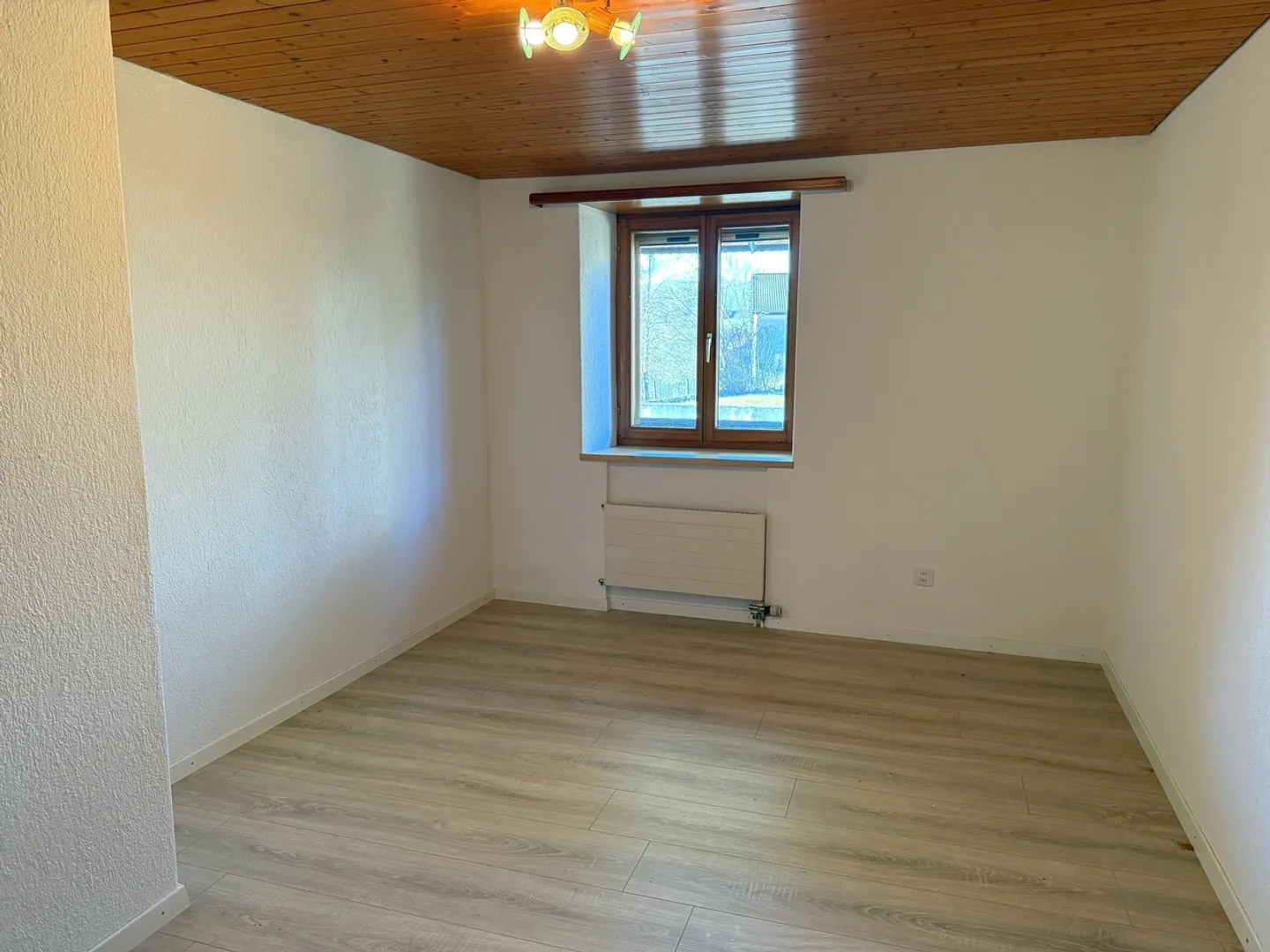 Appartamento 4 locali modernizzato con parcheggio pratico, Beggingen - Foto 6 di 11