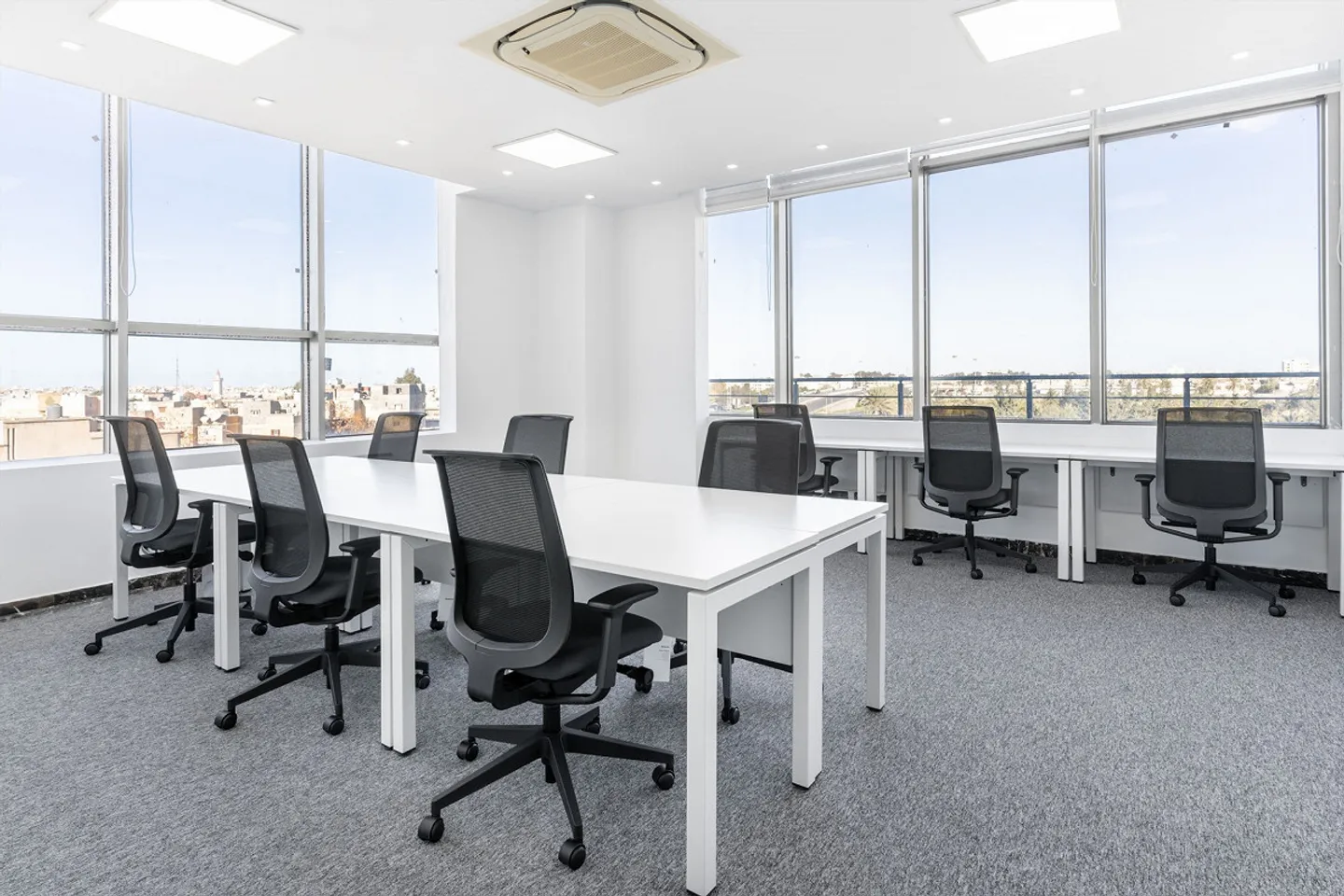Spazio ufficio per 10 persone nella torre Regus Balexert - Foto 2 di 8