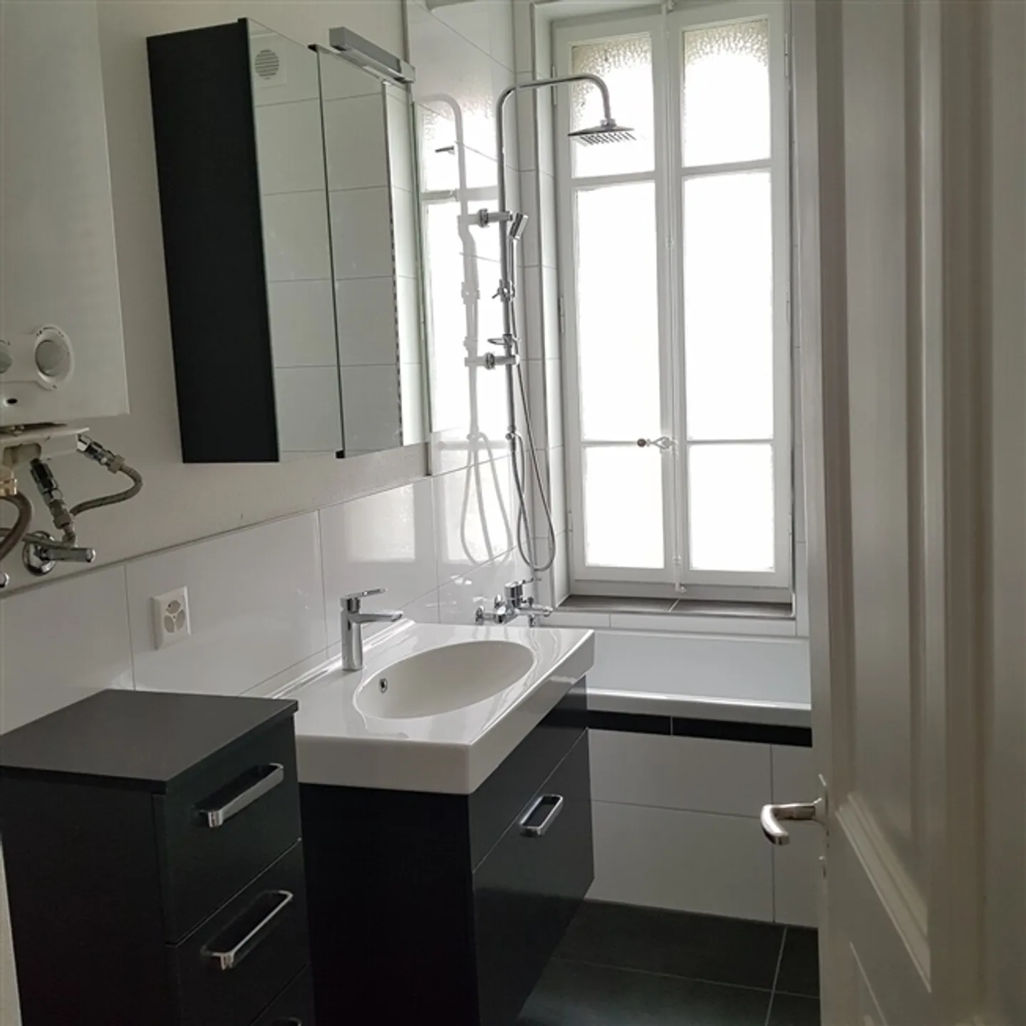 «Charmante 3-Zimmer-Altbauwohnung mit Balkon im beliebten Länggassquartier» - Photo 5 sur 8