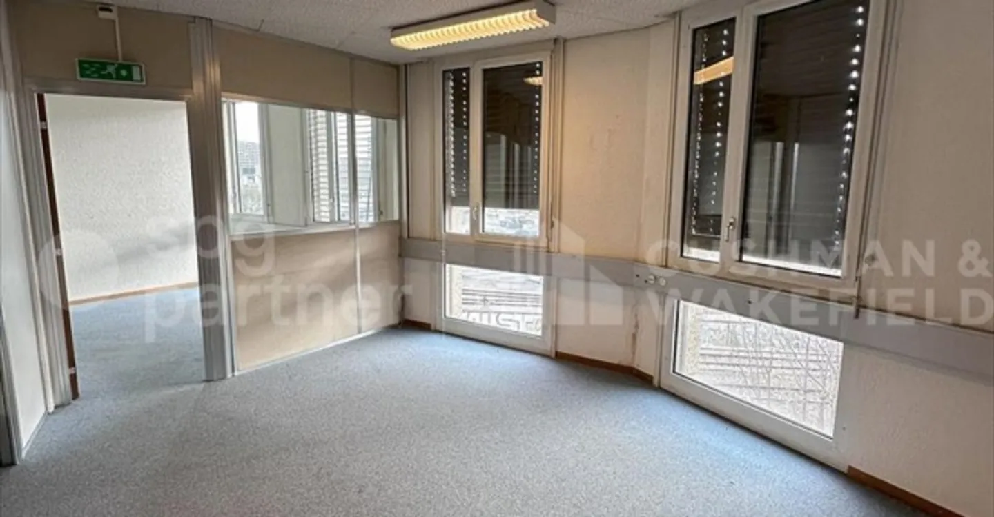 Office - Photo 4 of 4