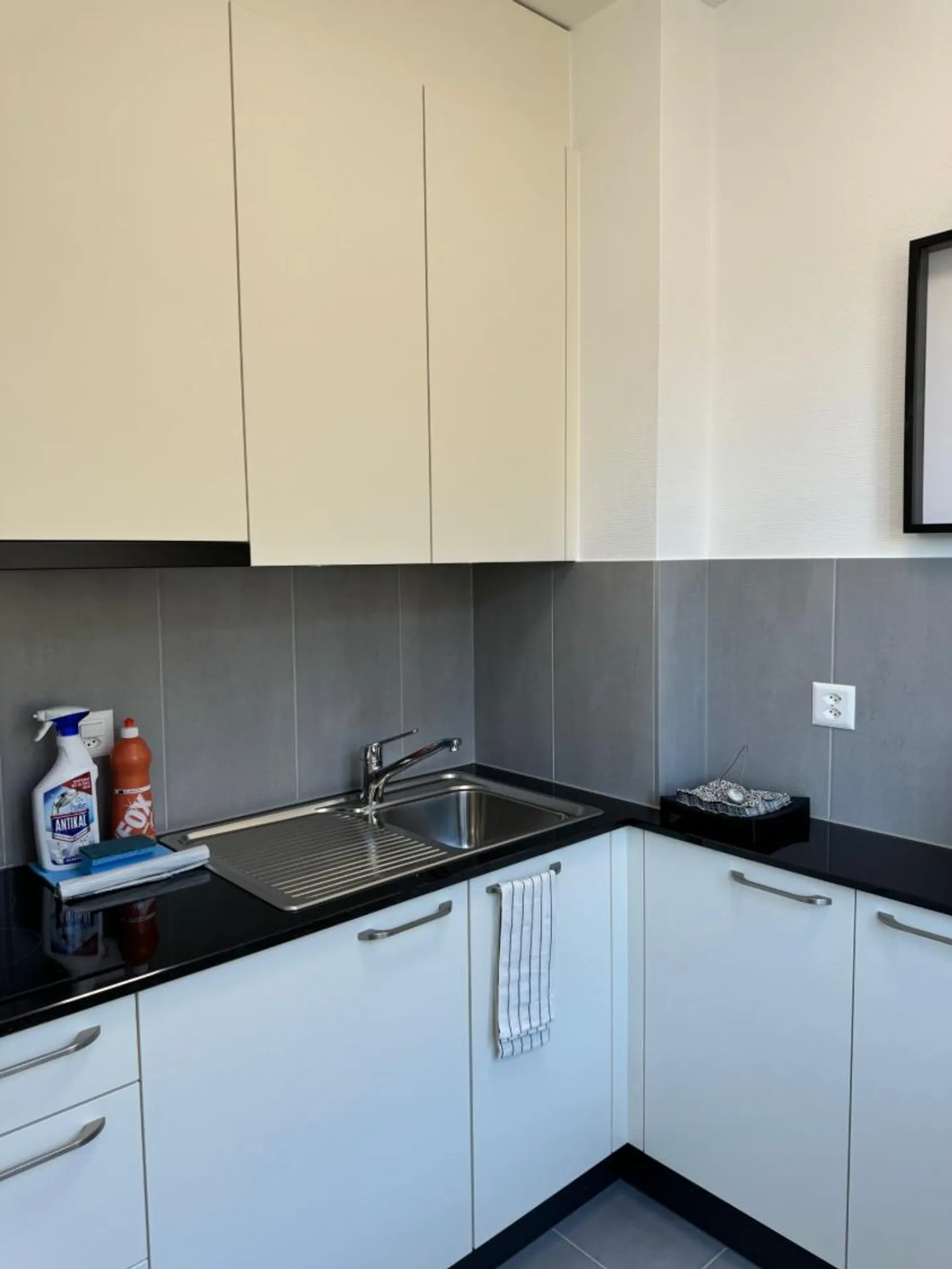 Studio rénové à Lausanne - Photo 5 sur 9