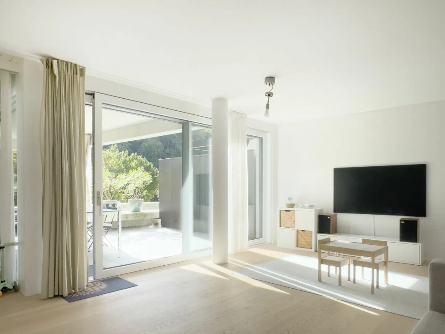 Condominium moderne de 5,5 pièces avec belle terrasse au bord de l'Aare - Photo 9 sur 24