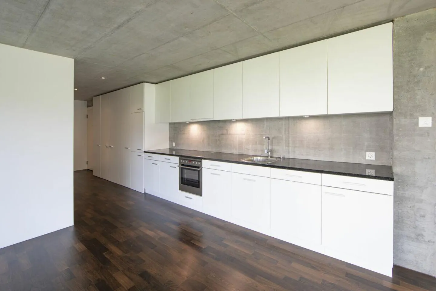 Appartement attrayant de 3,5 pièces avec grand balcon à louer - Photo 2 sur 6