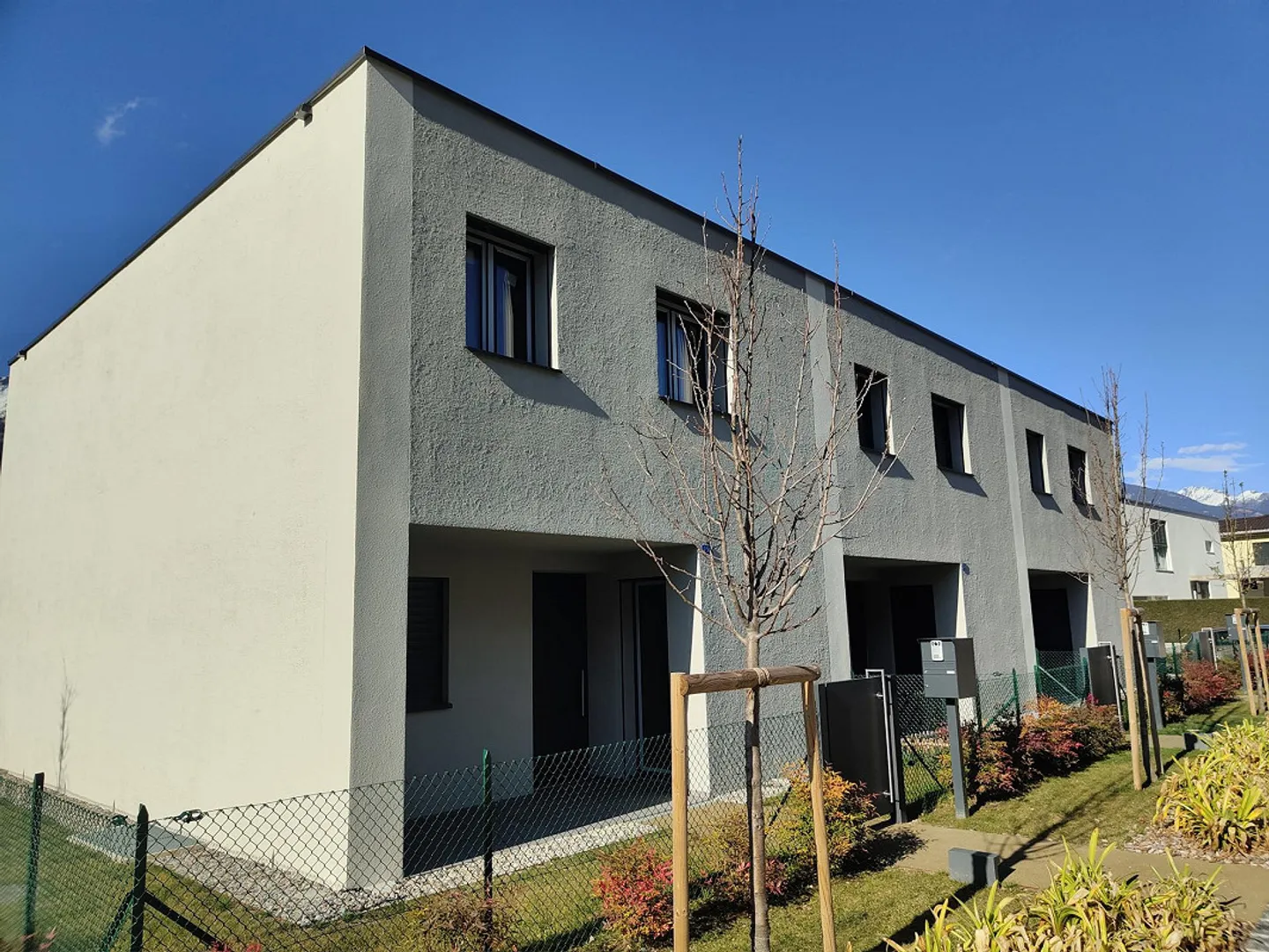 New 5-room maisonette in Camorino - Photo 2 of 13