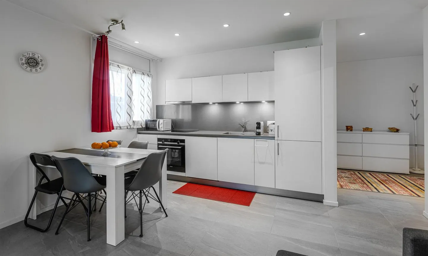 MODERNES 2.5-ZIMMER-APARTMENT MIT GARTEN IN CASLANO - Foto 1 von 10