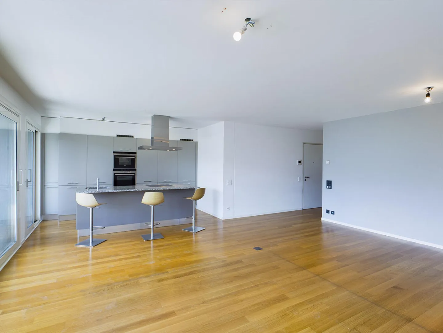 Modernes Apartment mit Pool - Foto 4 von 20