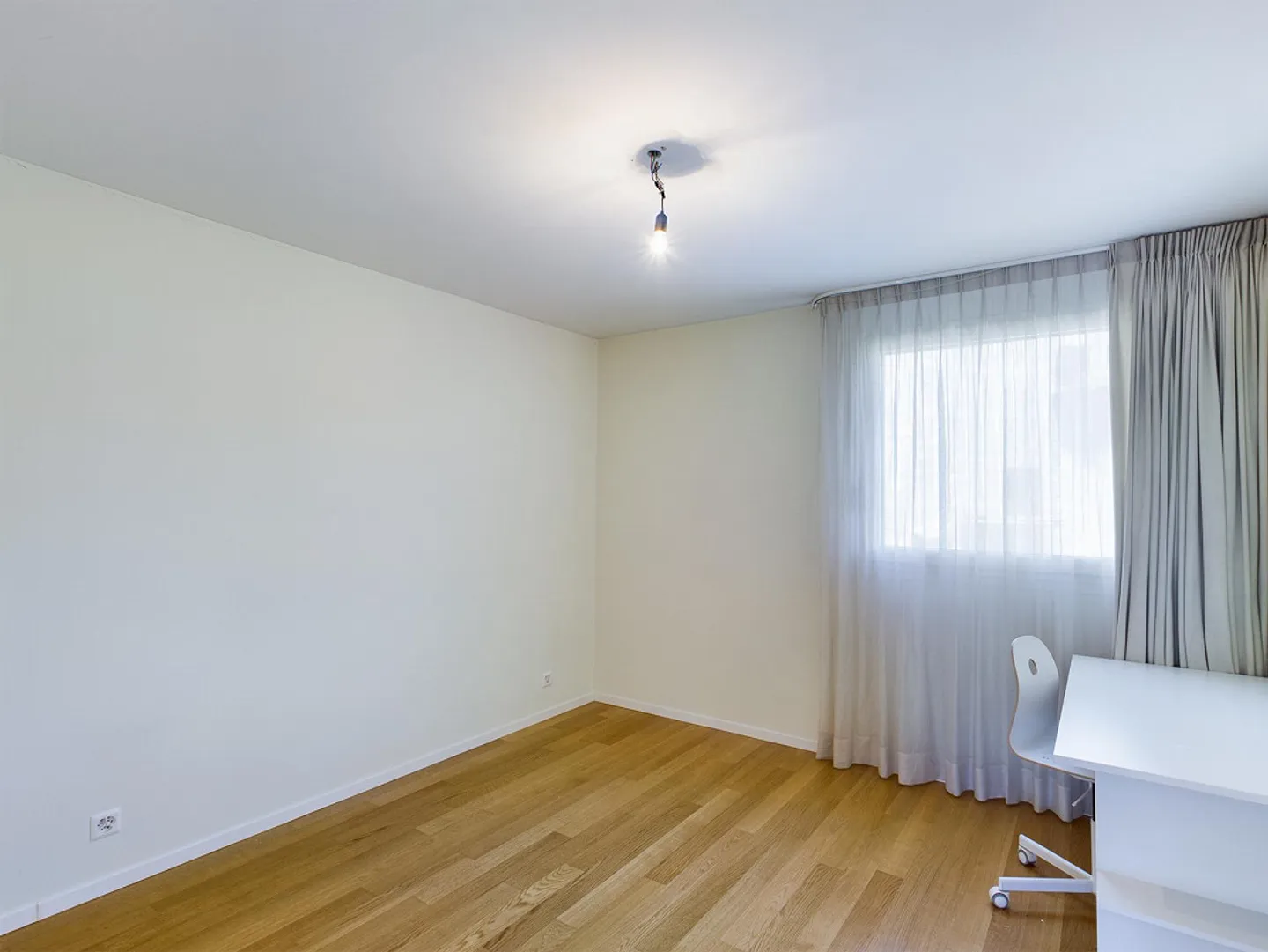 Modernes Apartment mit Pool - Foto 7 von 20