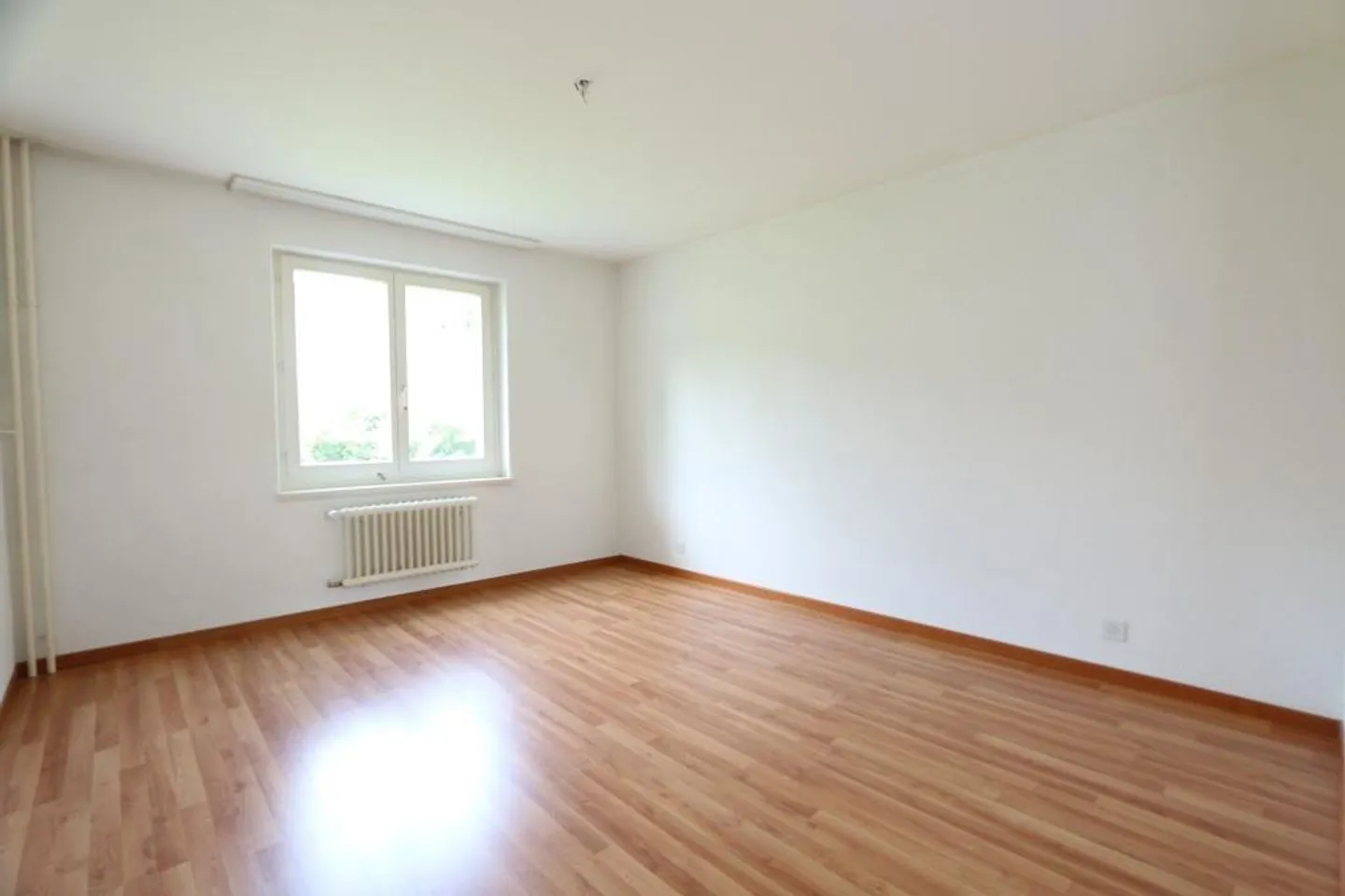 Moderne Wohnung Nähe Zürichsee - Foto 4 von 6
