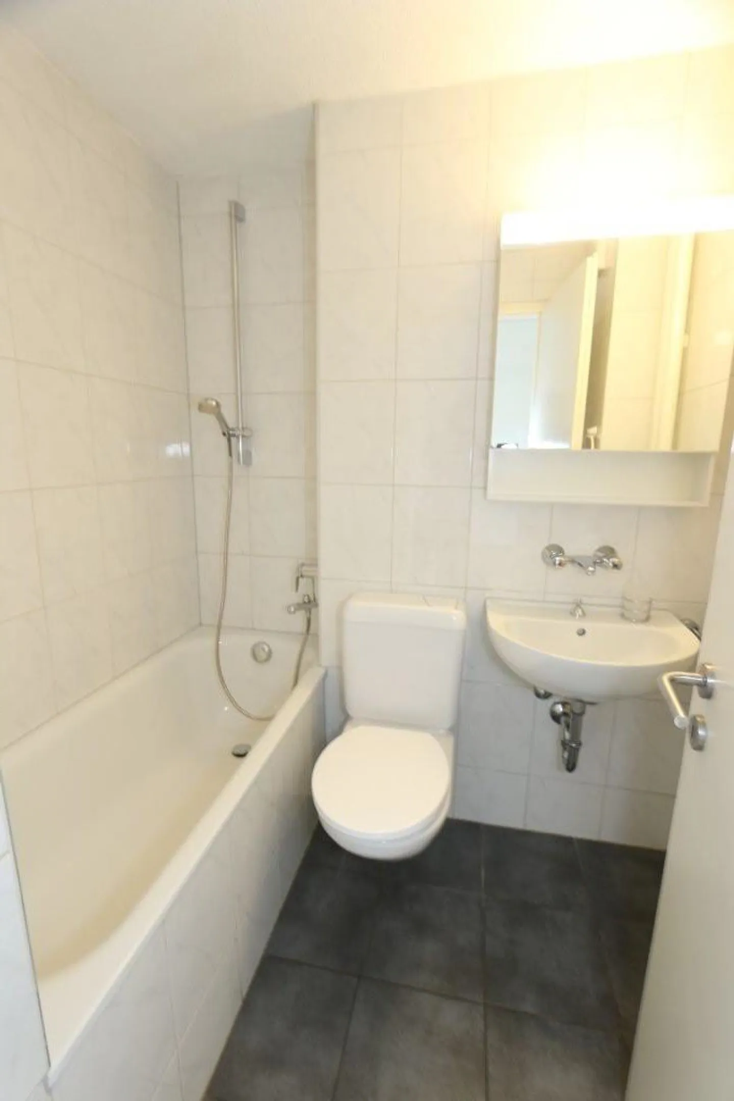 Moderne Wohnung Nähe Zürichsee - Foto 5 von 6