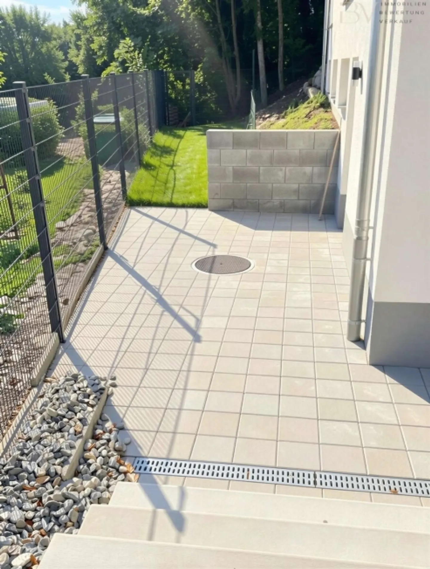 In affitto - Salone per cani ben attrezzato a Wimmis, disponibile due giorni a settimana - Foto 7 di 7