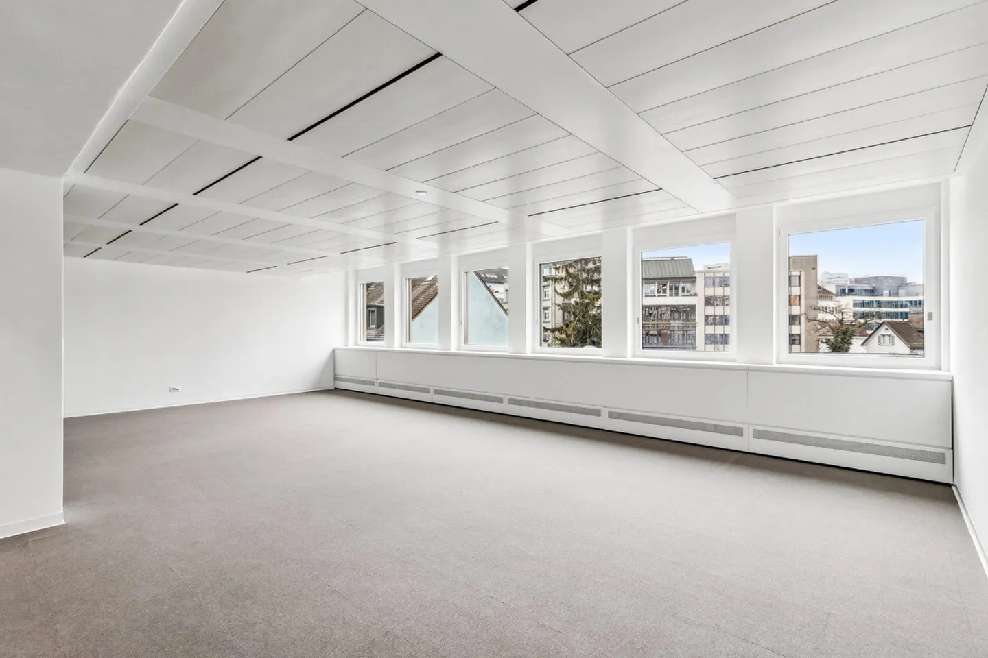 Zentrale Lage. Höchstes Niveau. Neu ausgebaut. - Foto 3 von 8