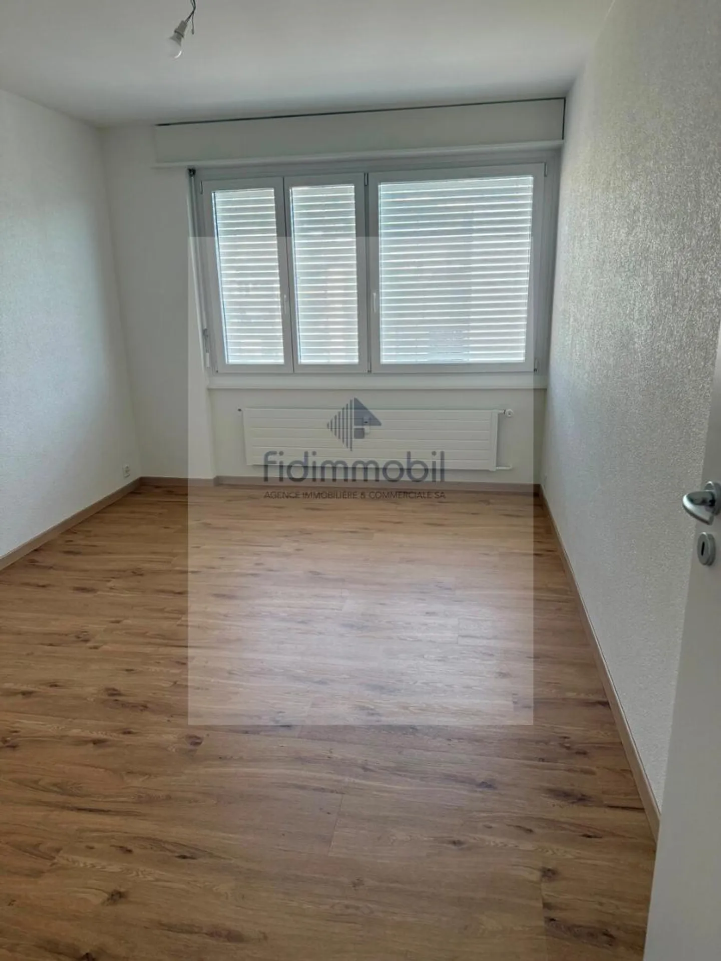 Charmant Appartement Rénové - Photo 3 sur 4