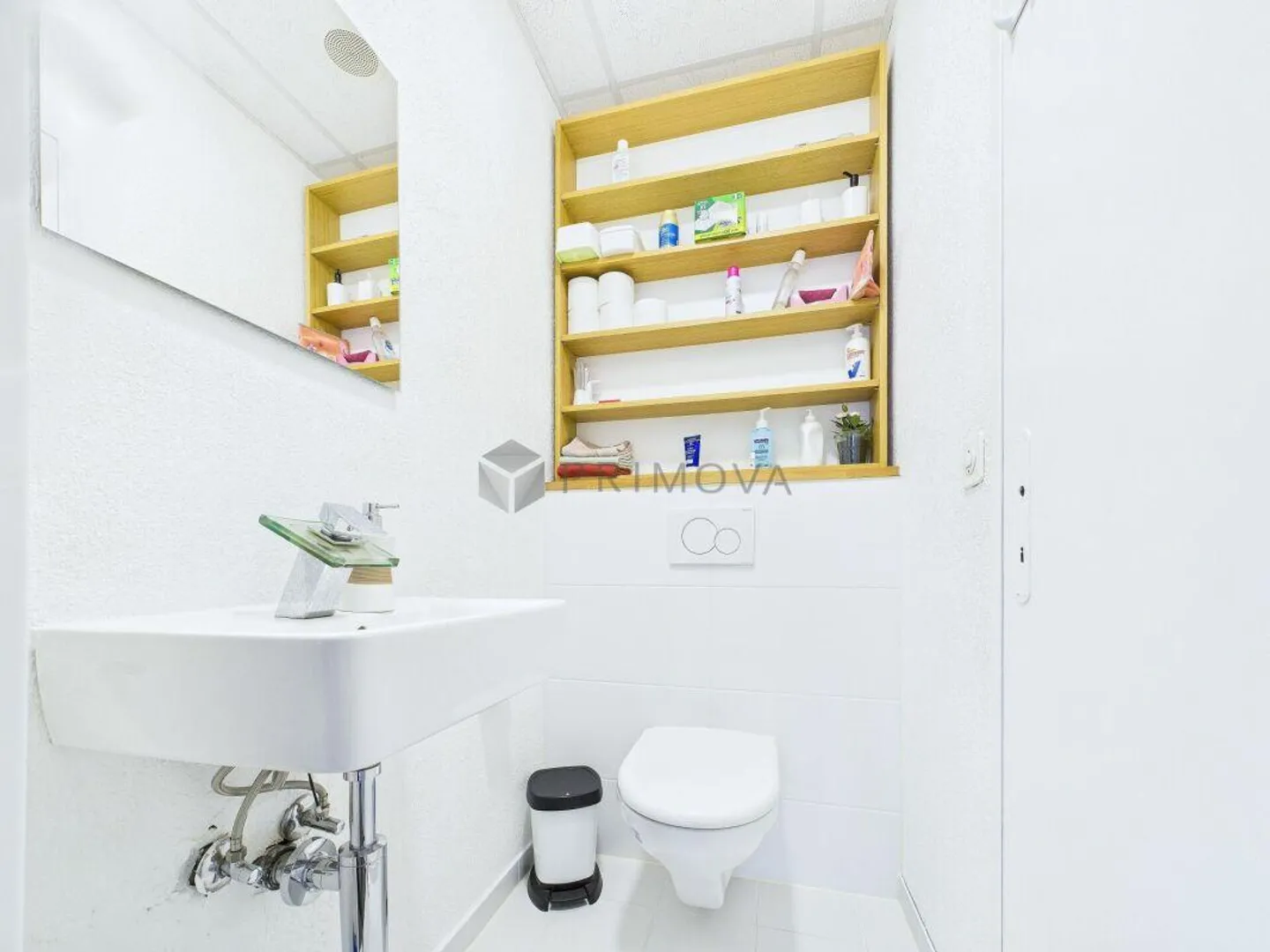 Functional commercial space on the ground floor with parking spaces - Photo 9 of 14