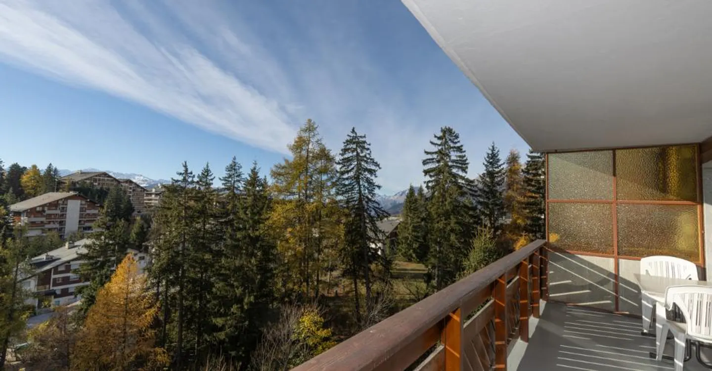 Charming Apartment in Crans-Montana - Photo 3 of 10
