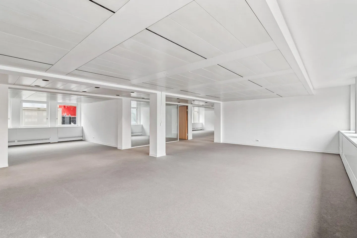 Zentrale Lage. Höchstes Niveau. Neu ausgebaut. - Foto 4 von 8