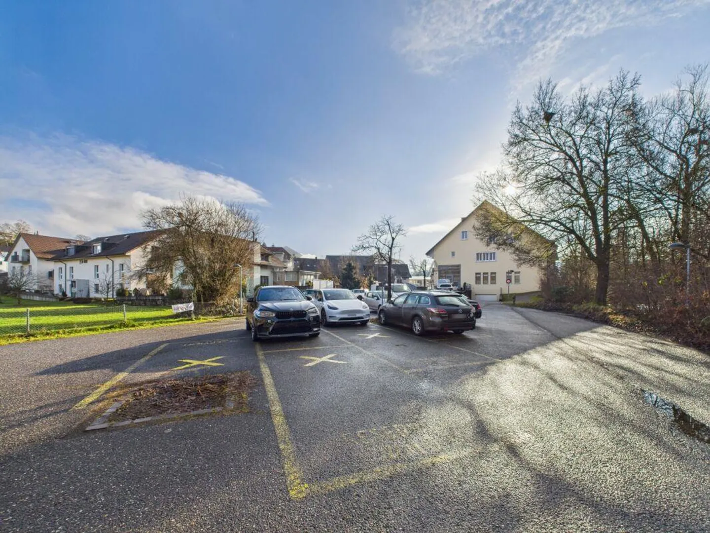 Functional commercial space on the ground floor with parking spaces - Photo 14 of 14