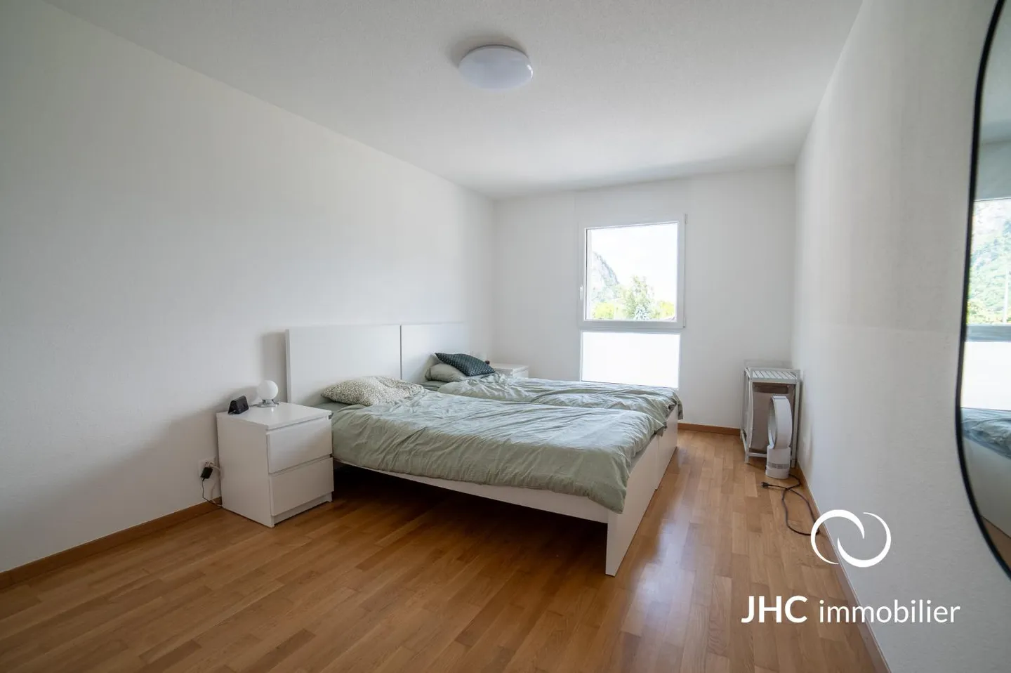 Modernes Apartment mit Balkon - Foto 6 von 15