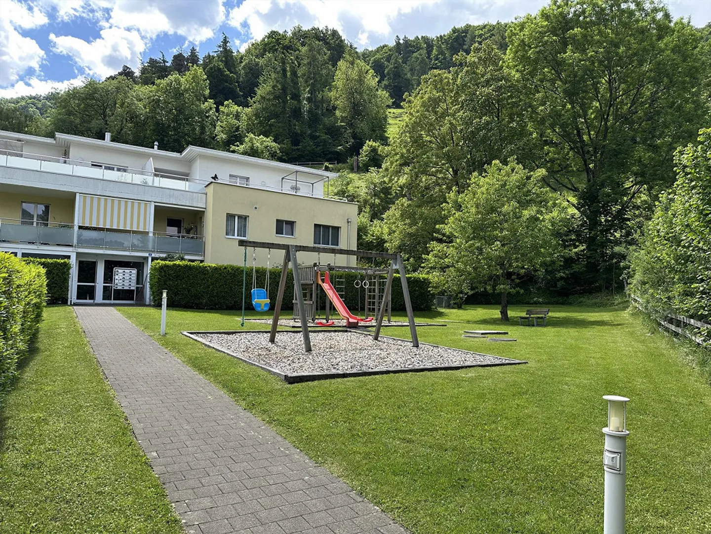 Appartamento elegante al piano terra con giardino d'inverno e quota di terreno - Foto 2 di 21