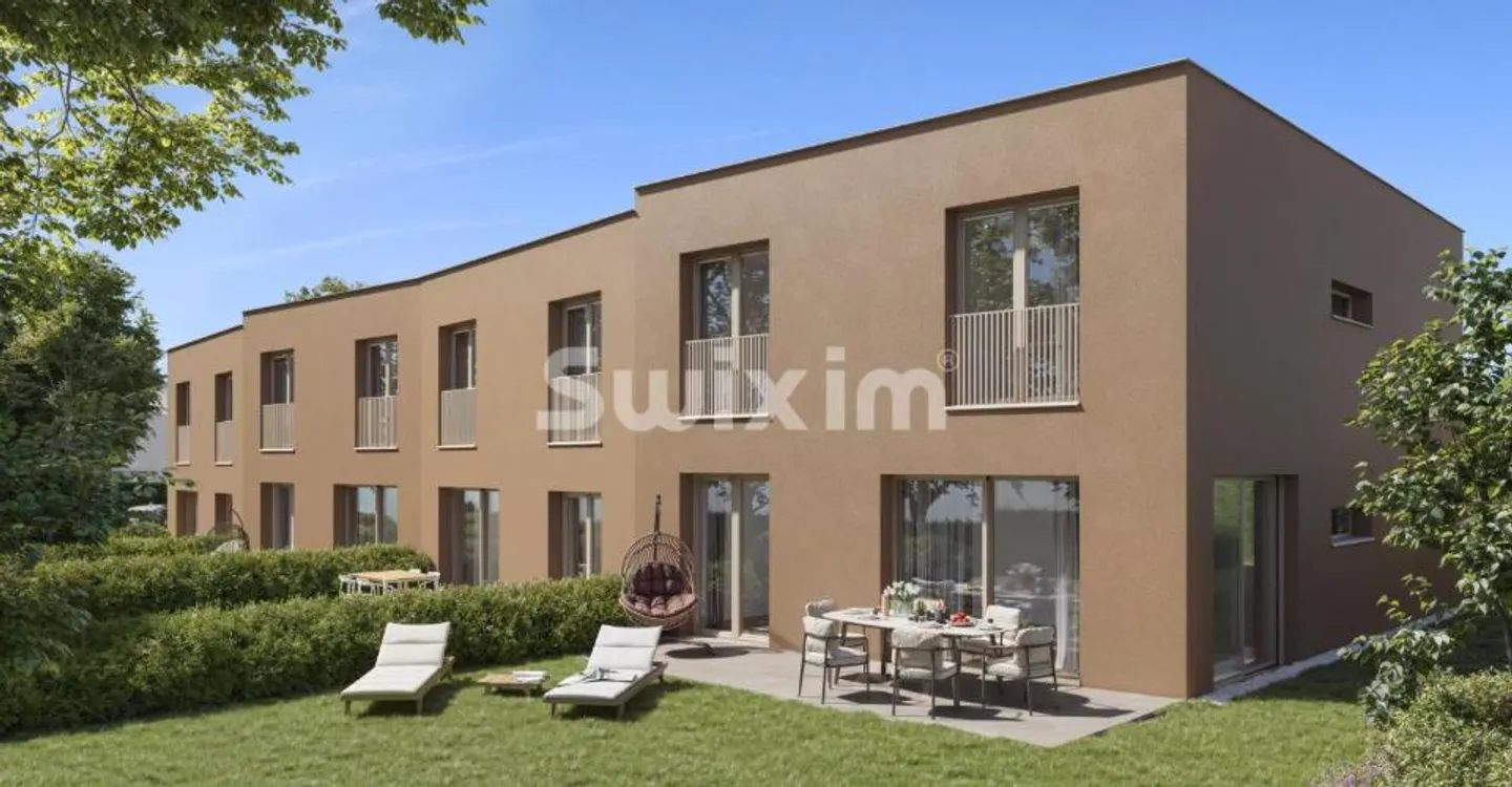 Spacious Architect Villa with Garden - Photo 4 of 6