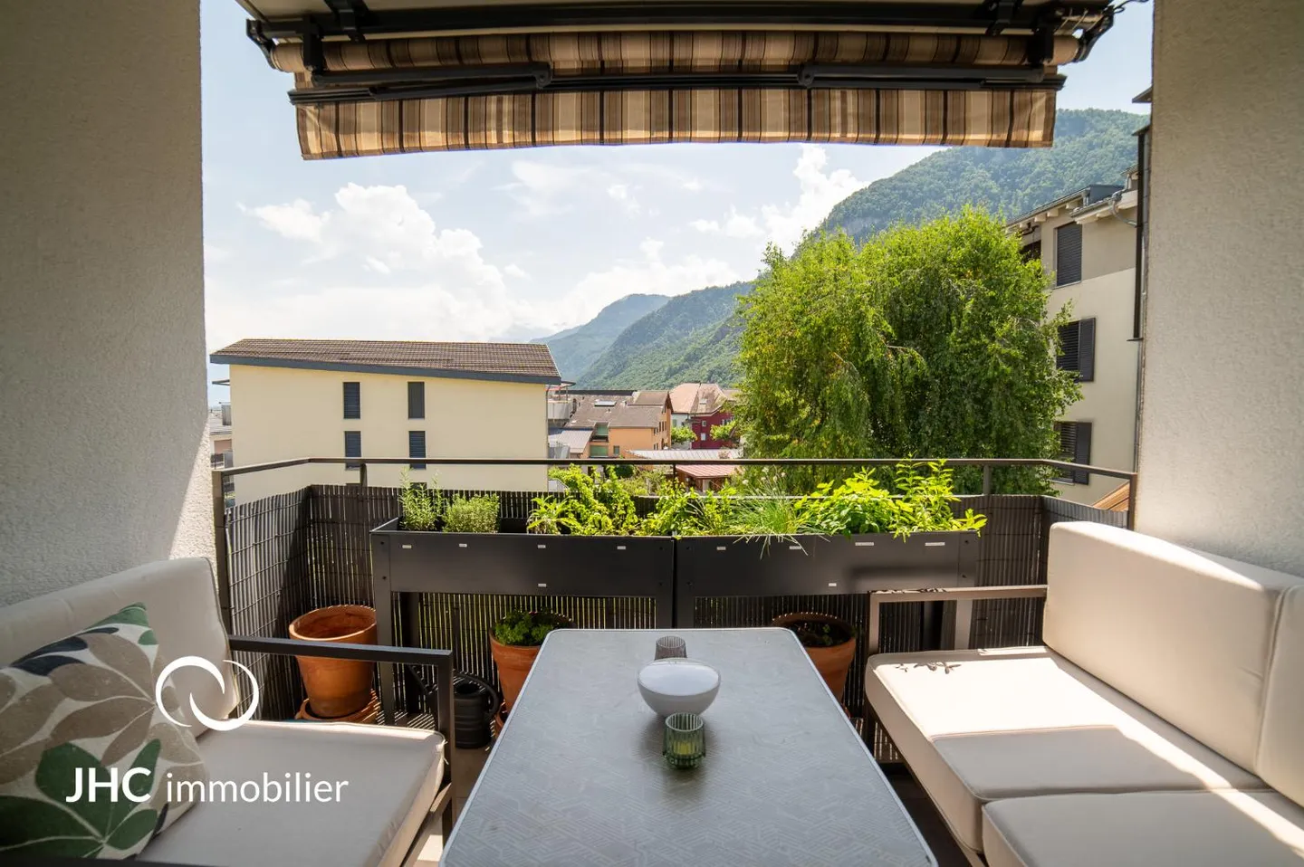 Modernes Apartment mit Balkon - Foto 13 von 15