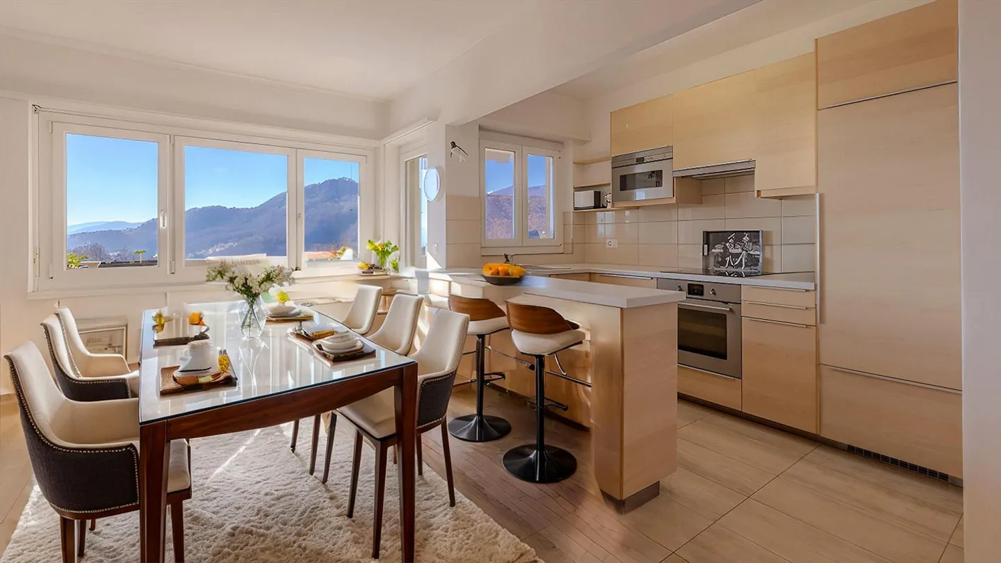 GERÄUMIGE 4.5-ZIMMER-WOHNUNG MIT TERRASSE IN CADRO - Foto 1 von 9