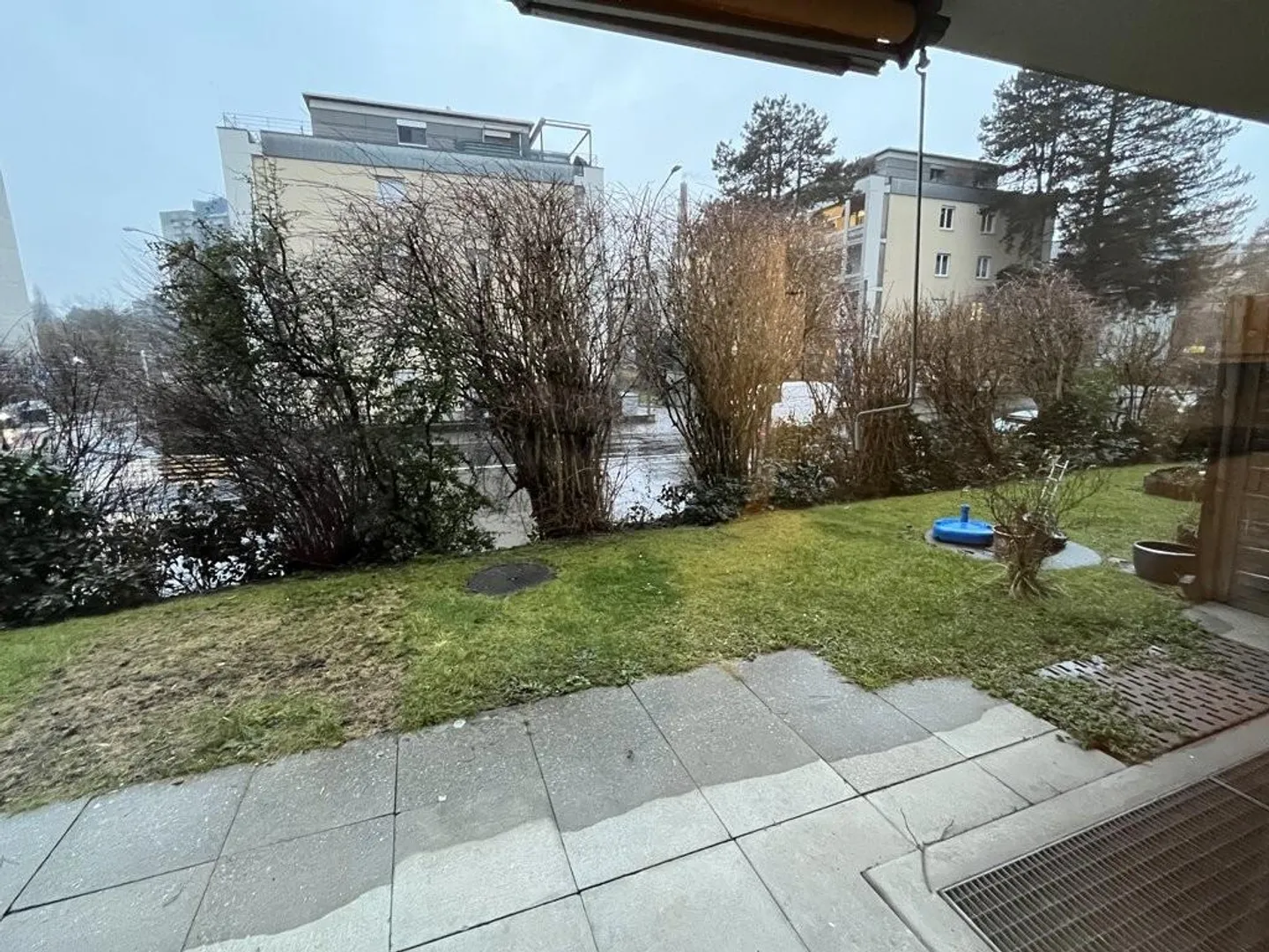 Appartement au rez-de-chaussée avec terrasse - Photo 1 sur 6