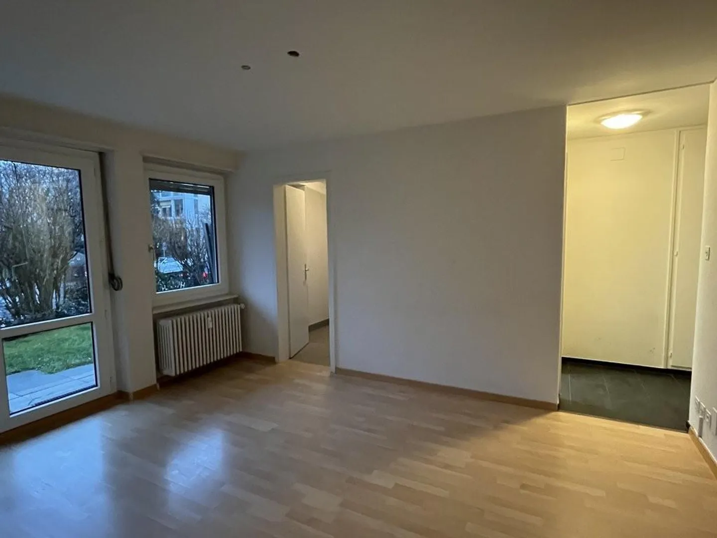 Appartement au rez-de-chaussée avec terrasse - Photo 4 sur 6