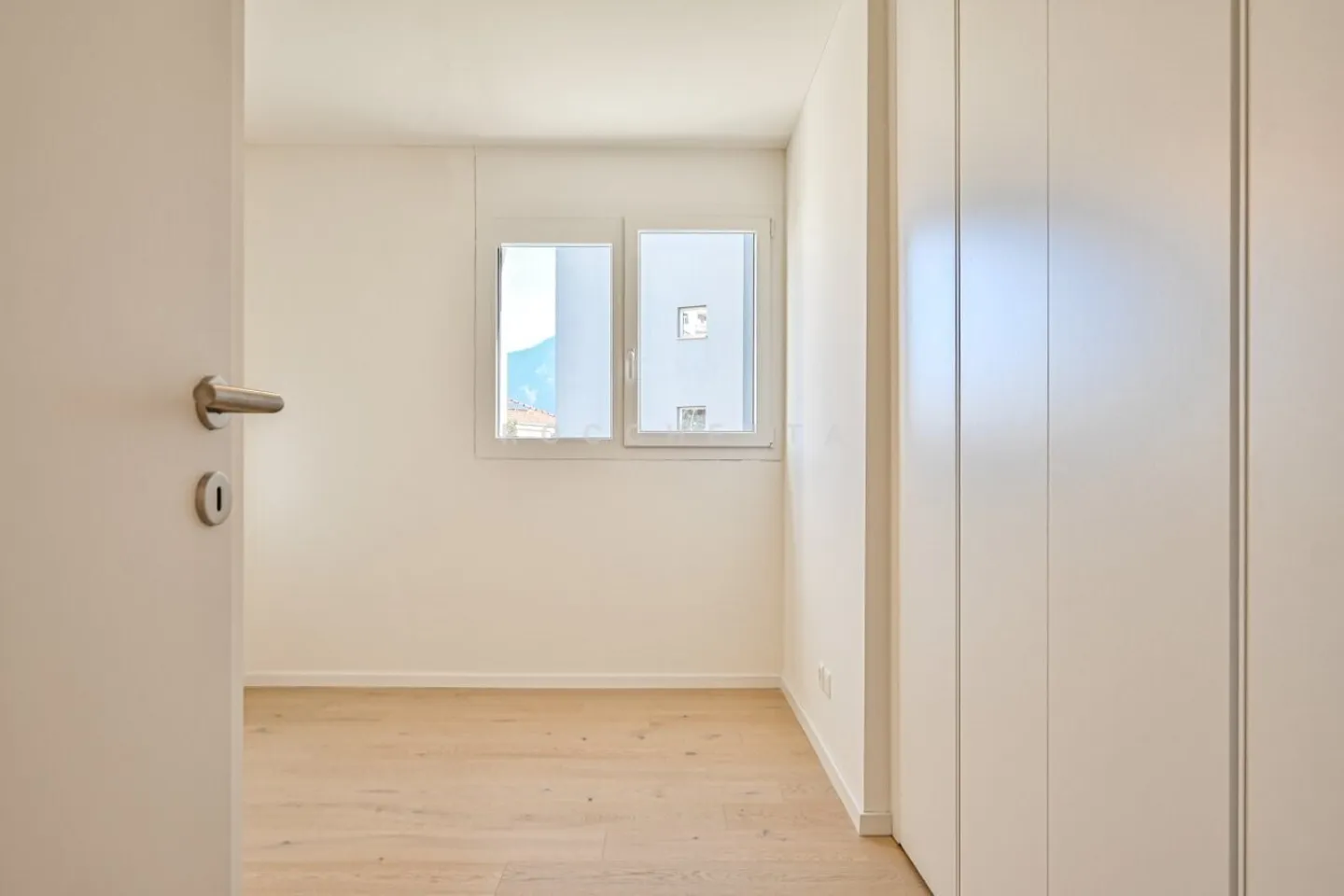 La Perla Residence - Elegance and comfort in a privileged location - Photo 12 of 15