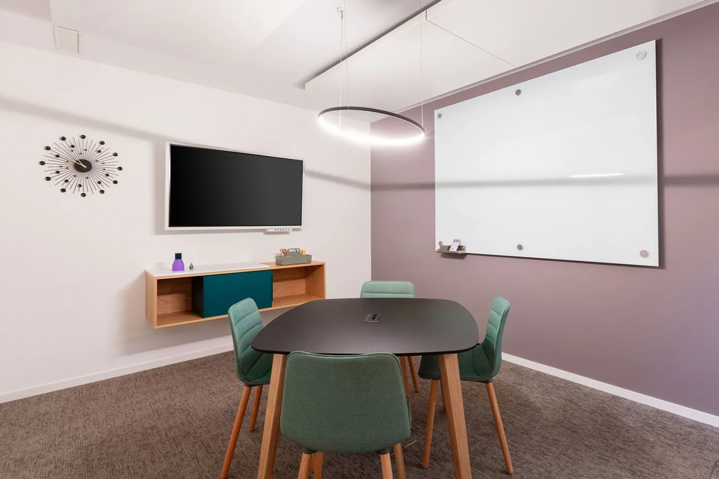 Geräumiges Büro für 10 in Z.ONE - Foto 8 von 9