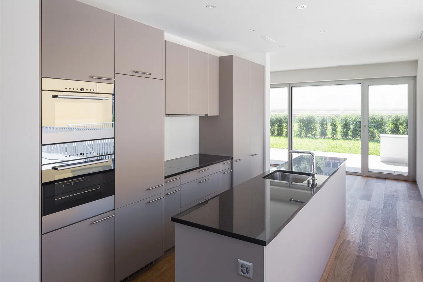 Esclusiva casa unifamiliare di 4,5 locali con ampia terrazza - Foto 3 di 10