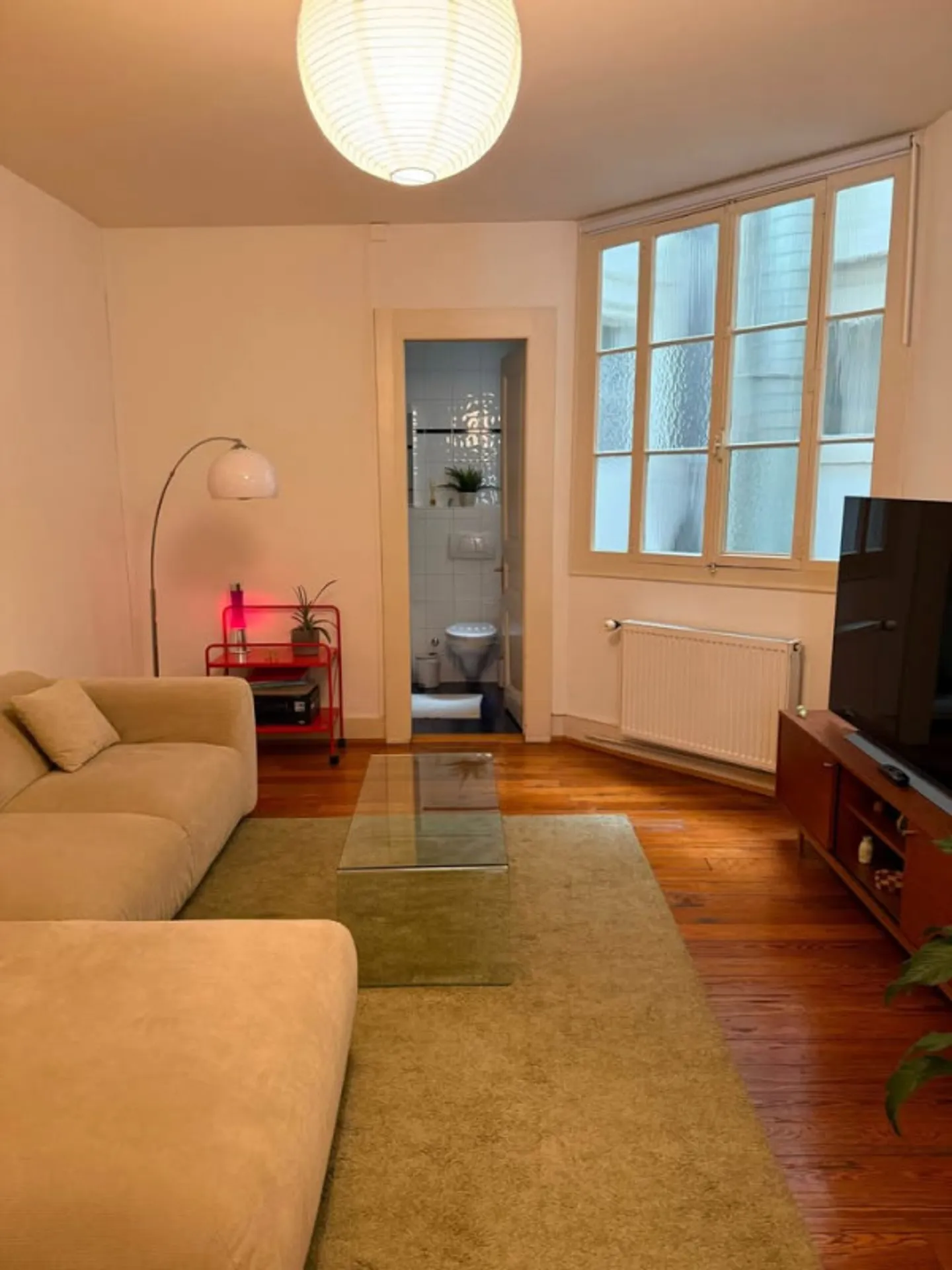 3-room apartment in Plainpalais - Photo 2 of 5