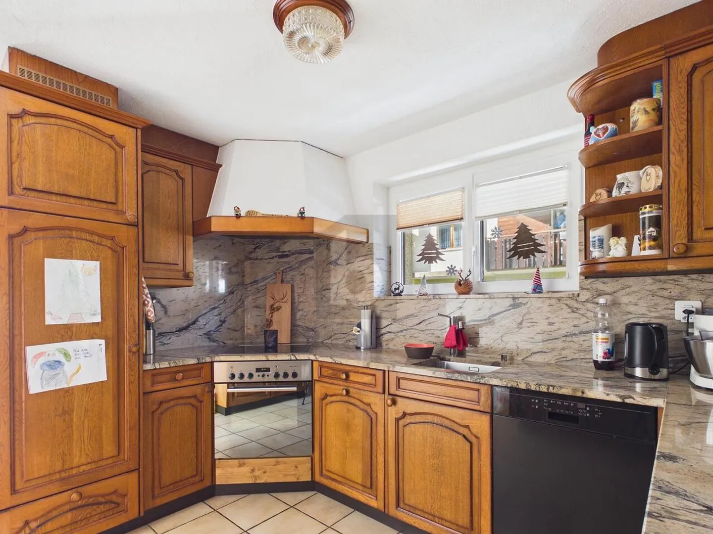 Sonnige Wohnung mit Bergblick - Foto 3 von 5