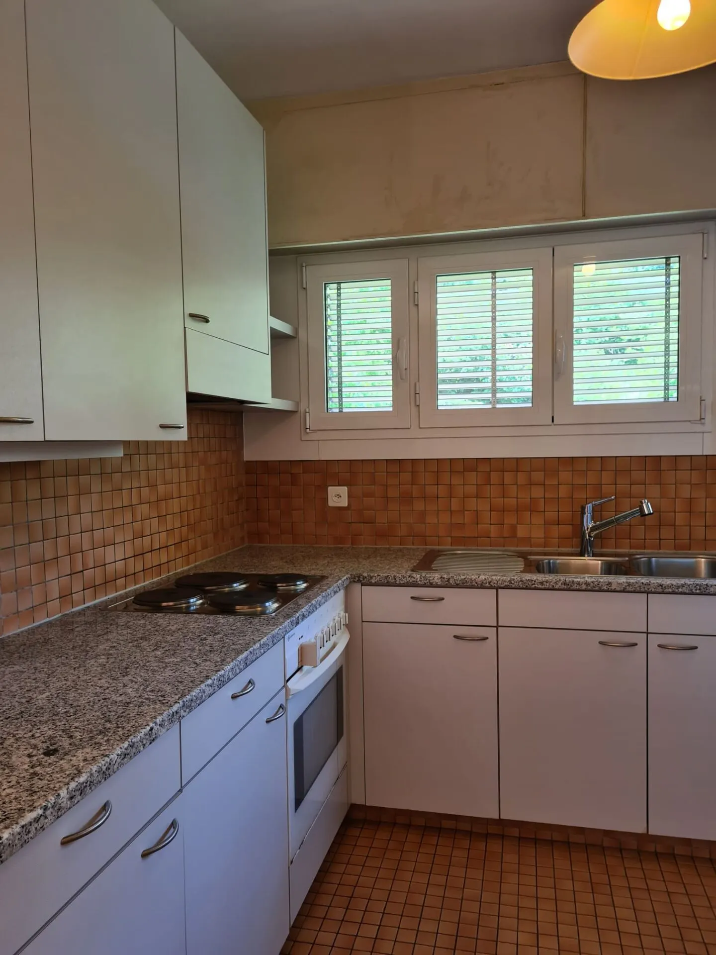 Appartamento spazioso con vista lago - Foto 4 di 8