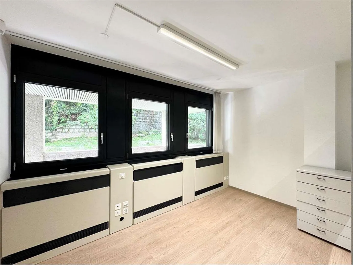 Elegant office in Lugano 100 meters on foot from the city center - Photo 2 of 6