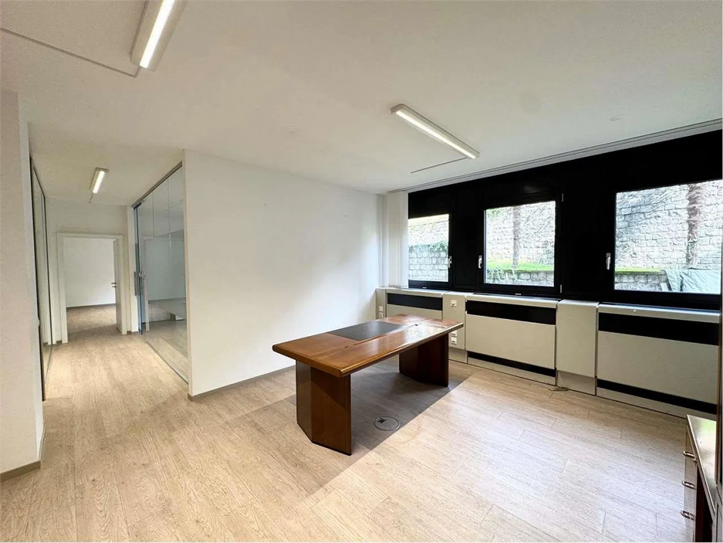 Elegant office in Lugano 100 meters on foot from the city center - Photo 4 of 6