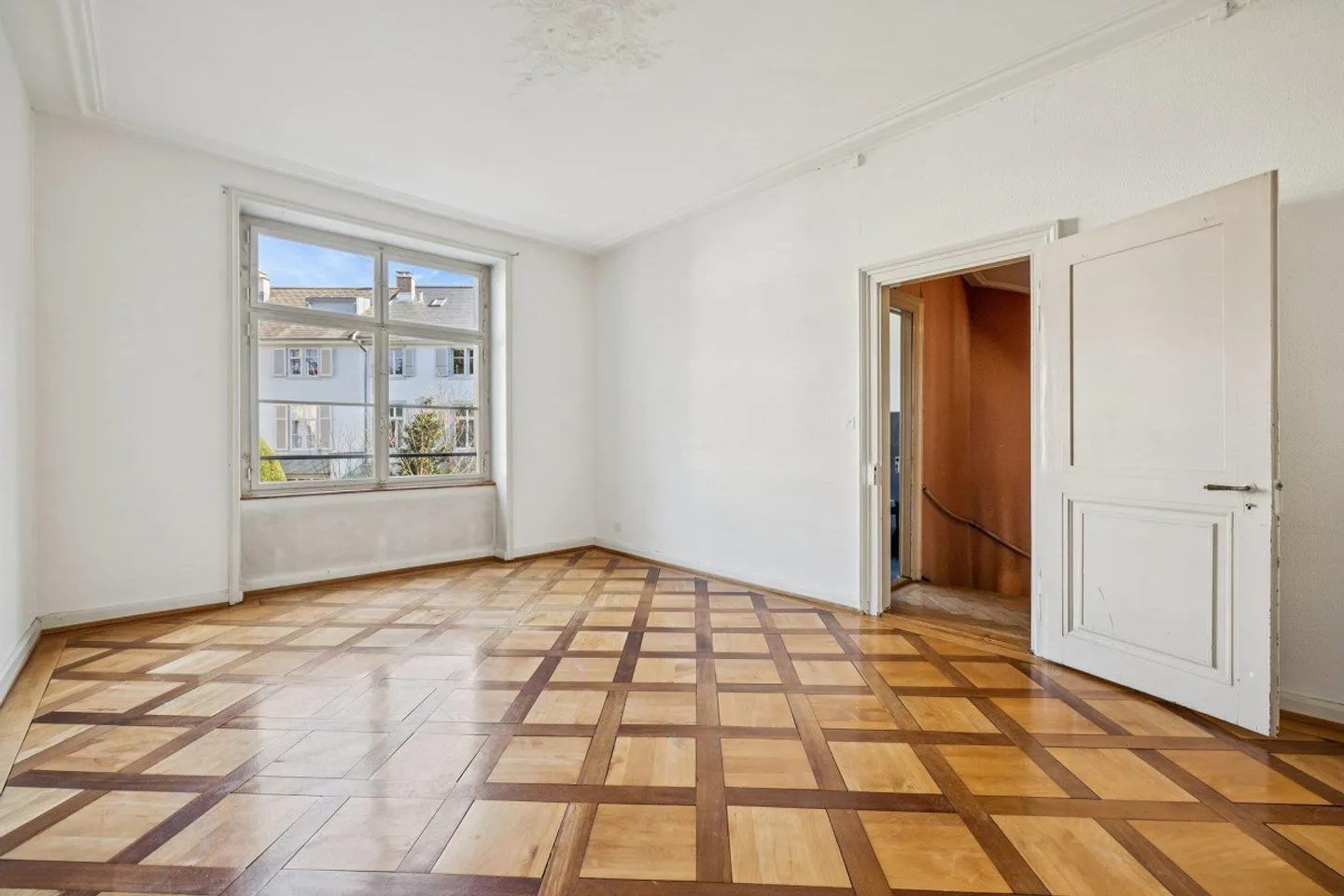 Gioiello storico con giardino idilliaco in posizione ambita lungo il Reno - Foto 7 di 14