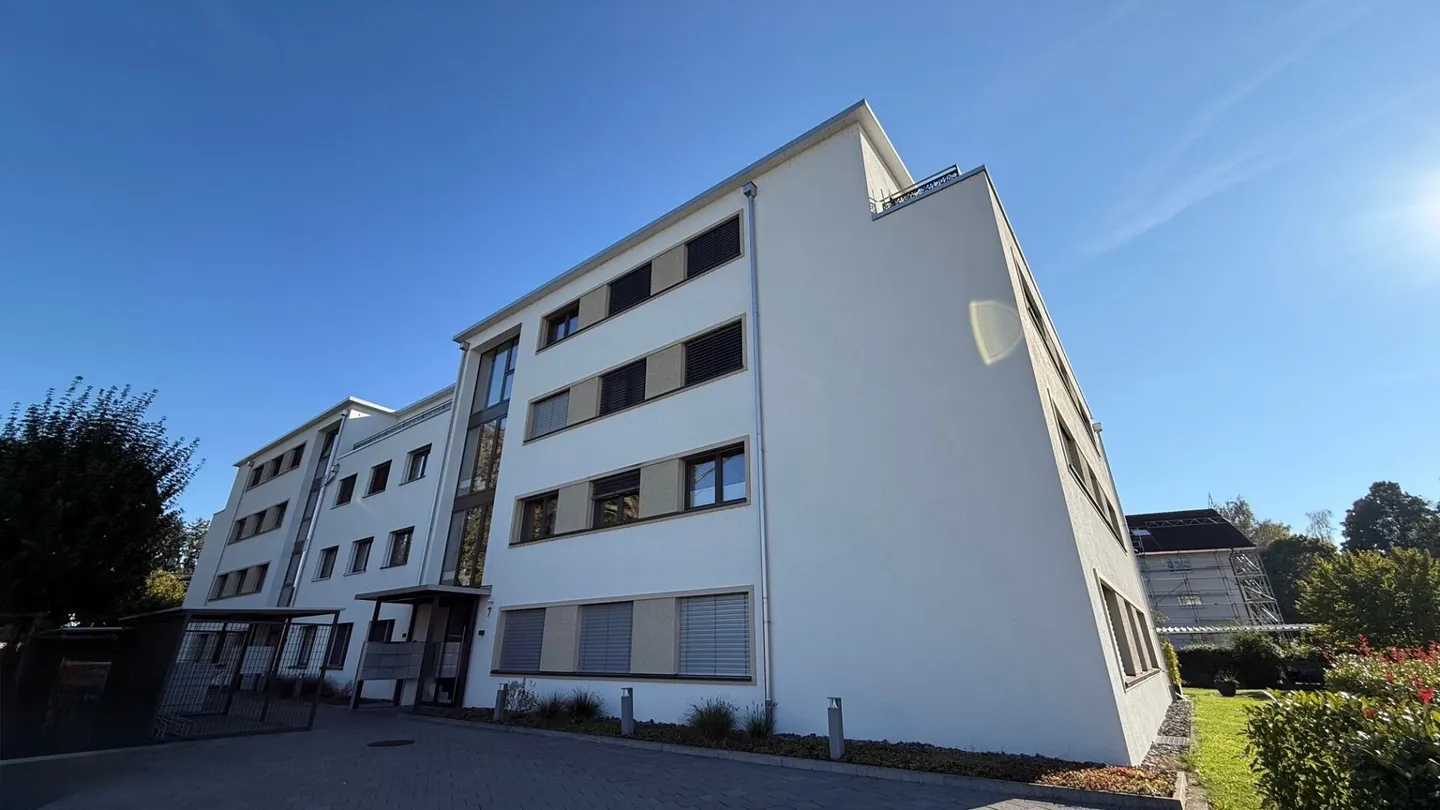 Moderno appartamento con giardino di 4,5 stanze con giardino privato di 305 m² - Foto 15 di 16