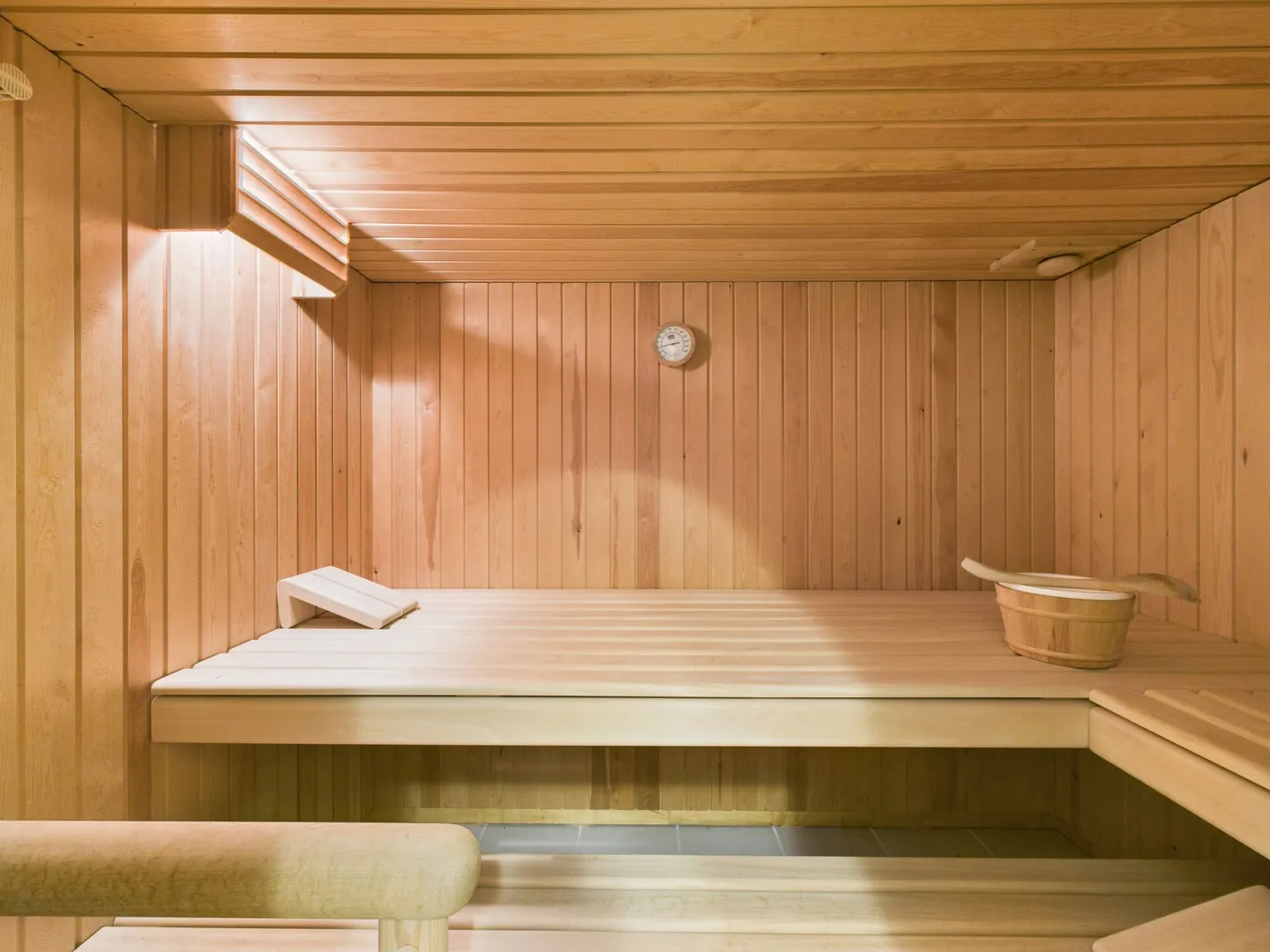 Family-Friendly with Sunny Garden - Photo 7 of 9