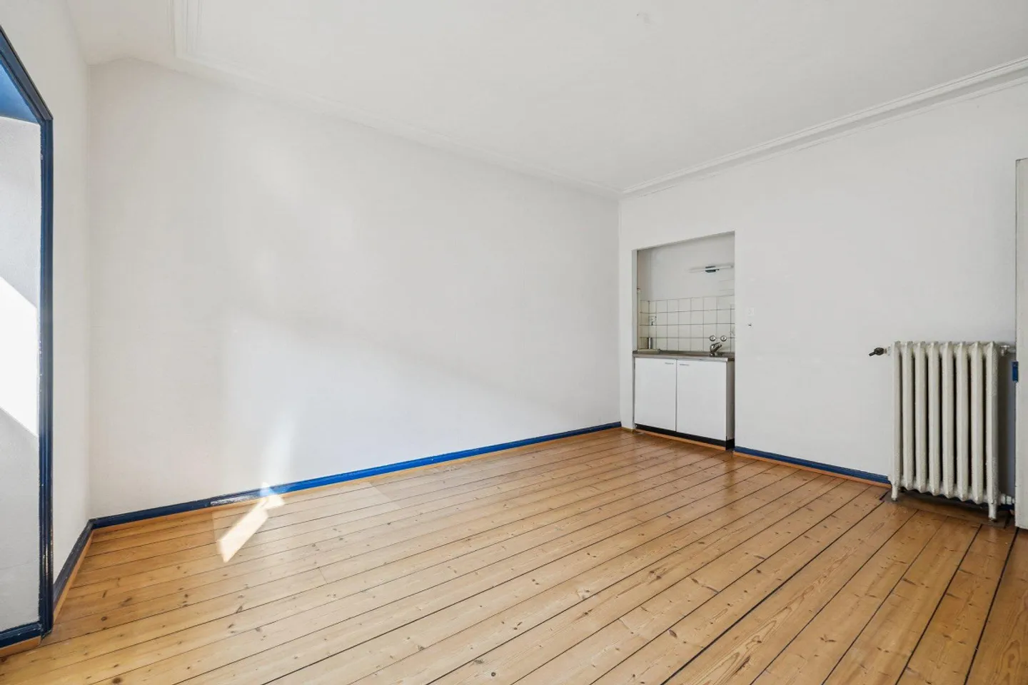 Gioiello storico con giardino idilliaco in posizione ambita lungo il Reno - Foto 10 di 14