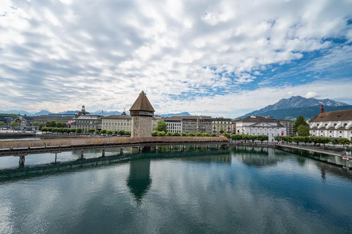 Modernes Apartment mit traumhafter Aussicht - Foto 2 von 9