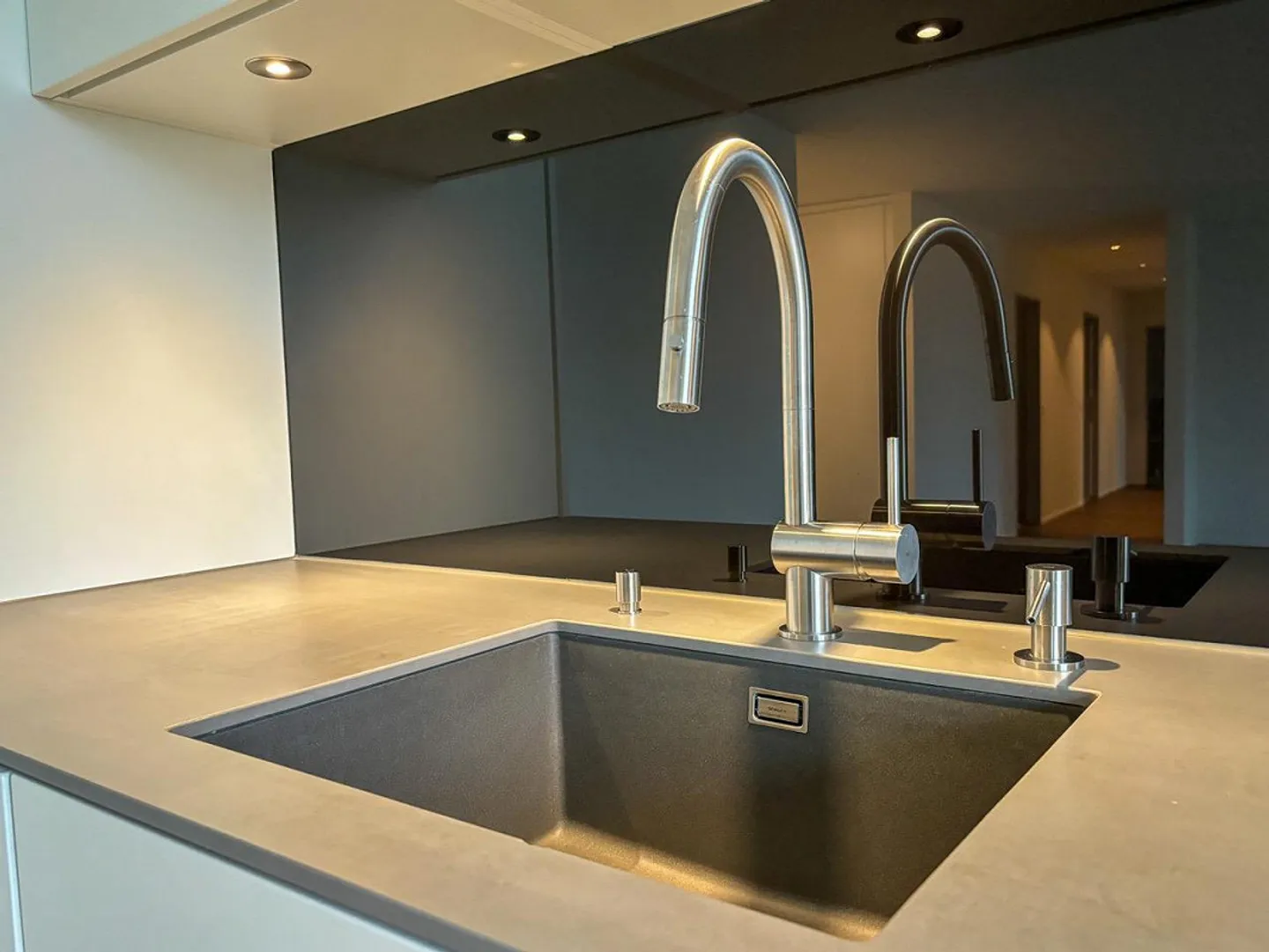 Modernes Apartment mit traumhafter Aussicht - Foto 5 von 9