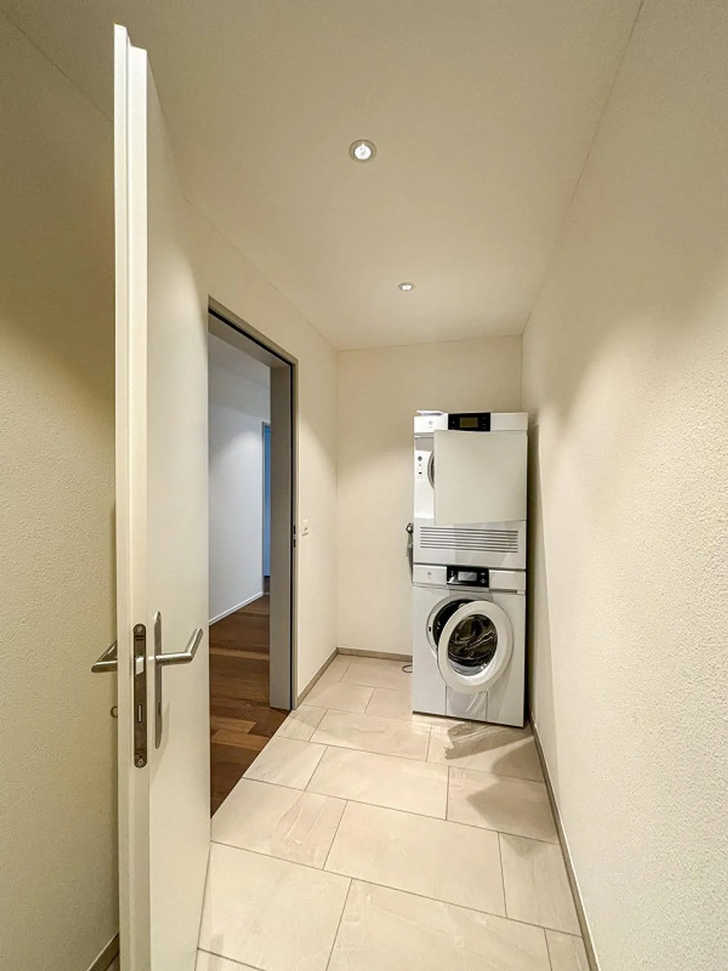 Modernes Apartment mit traumhafter Aussicht - Foto 9 von 9